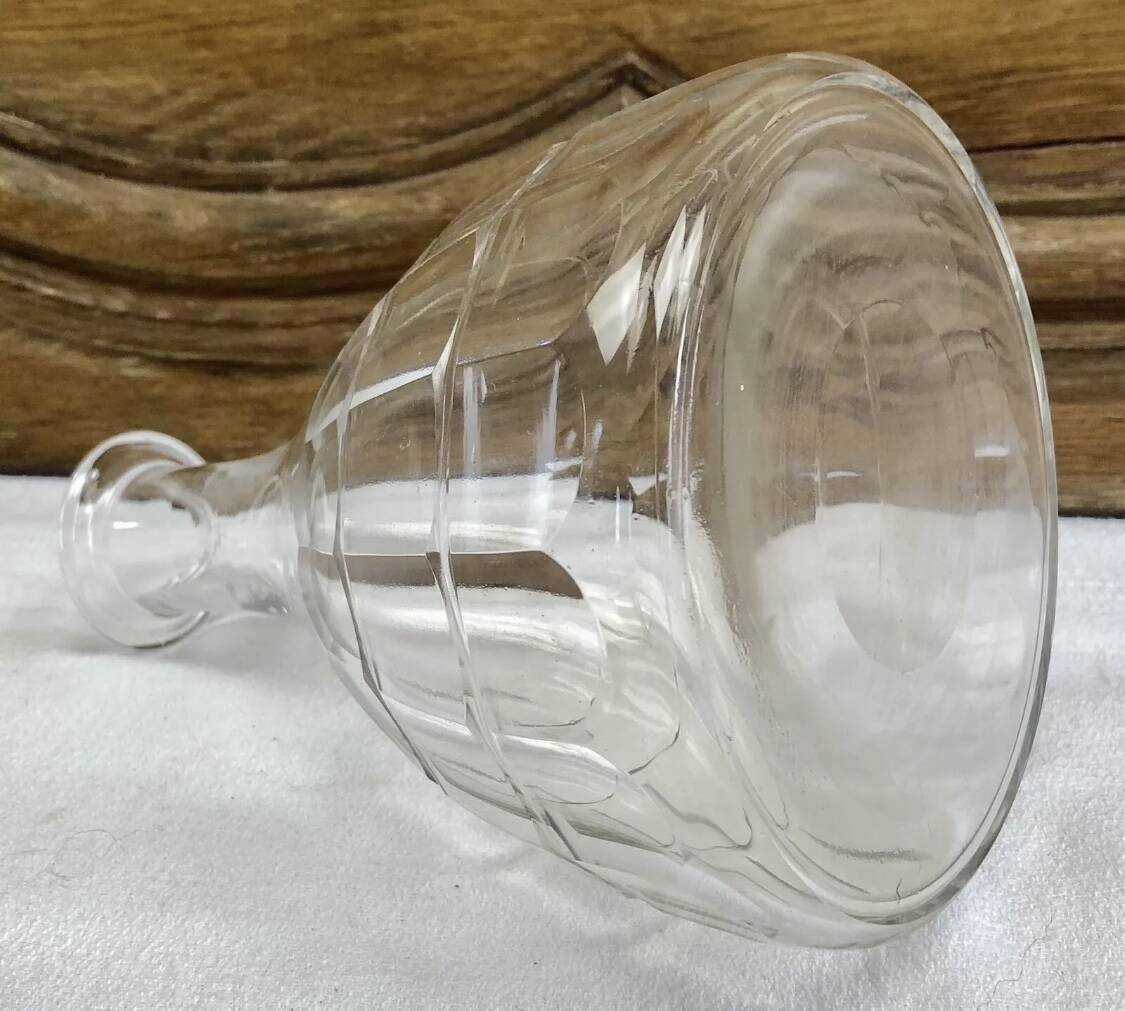 Baccarat crystal carafe, Charmes model