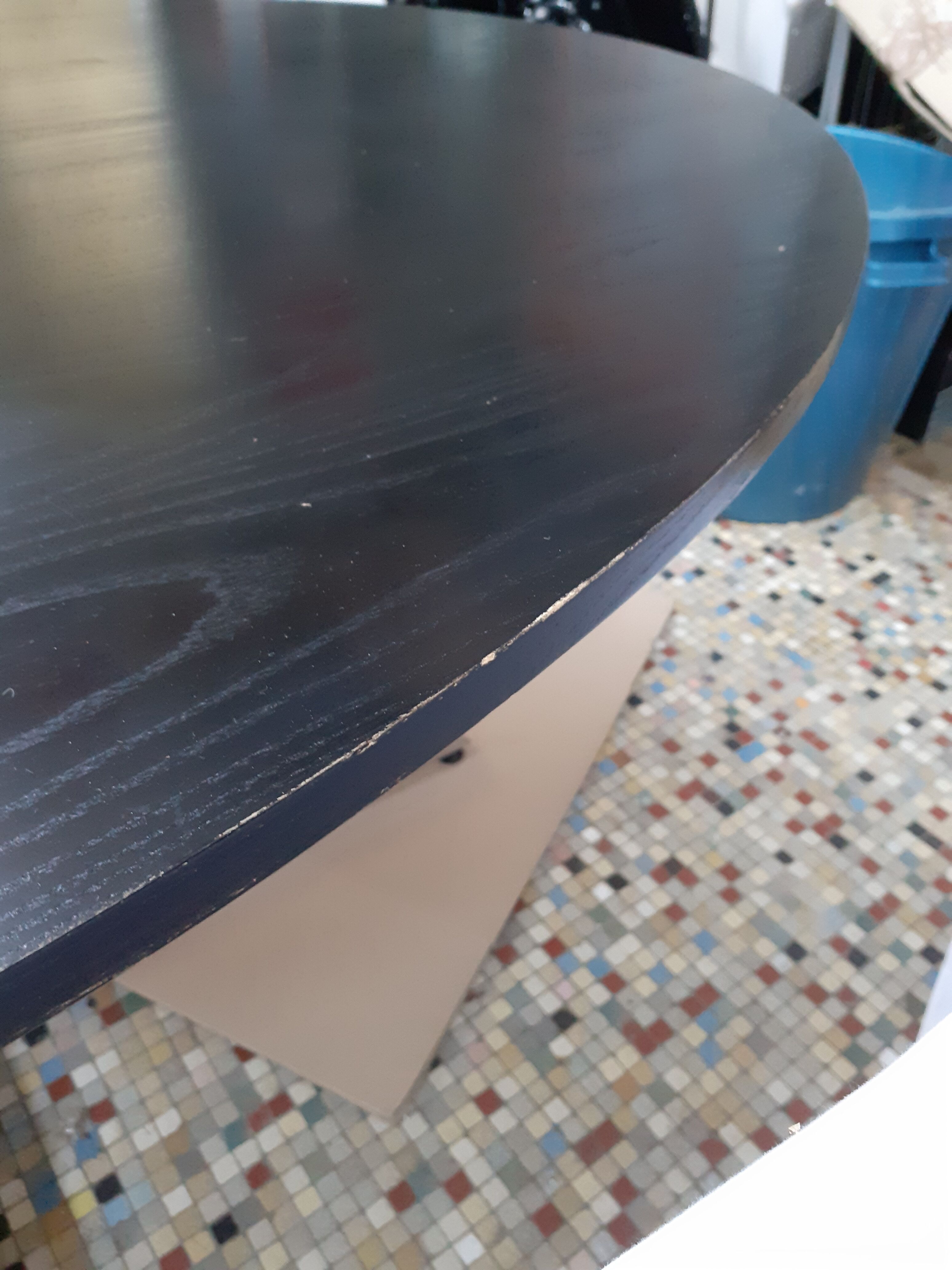 Oval table for Roche Bobois