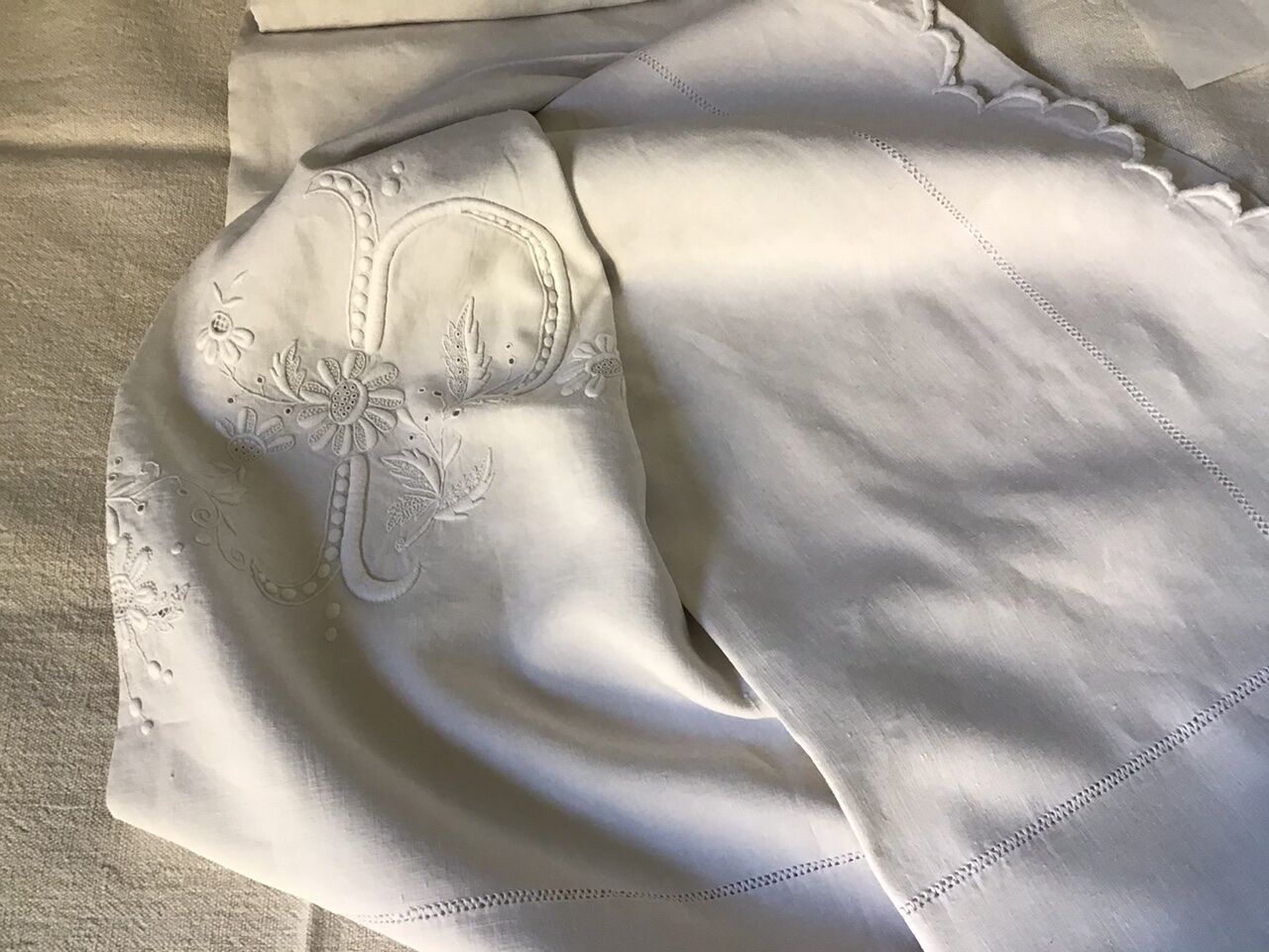 Drap de lin brodé fin 19eme