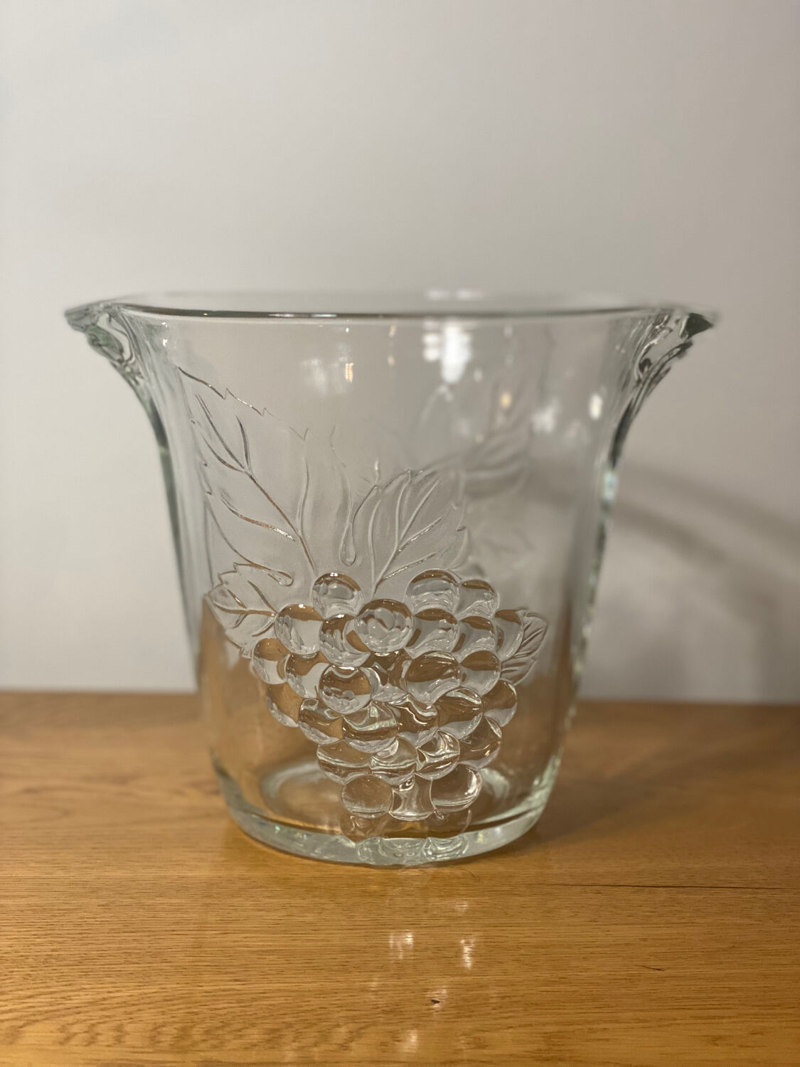 Glass ice bucket