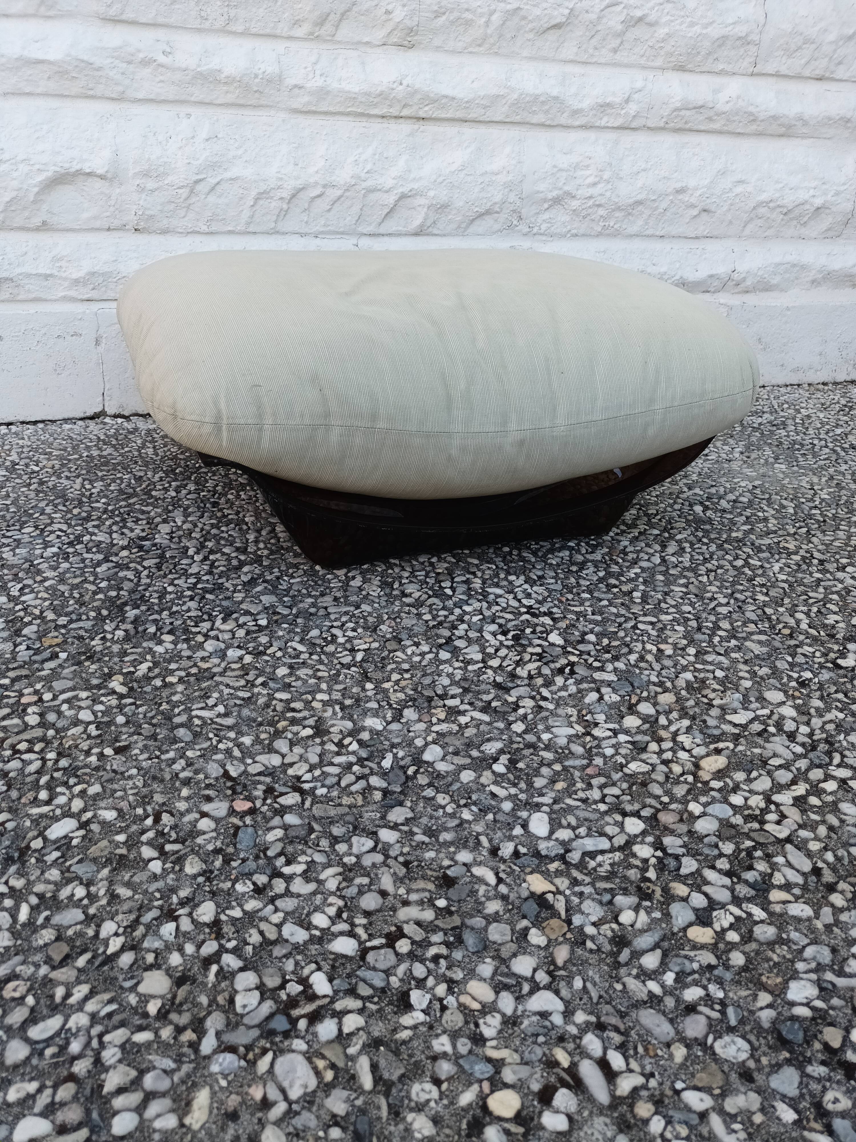 Repose pied Marsala par Michel Ducaroy