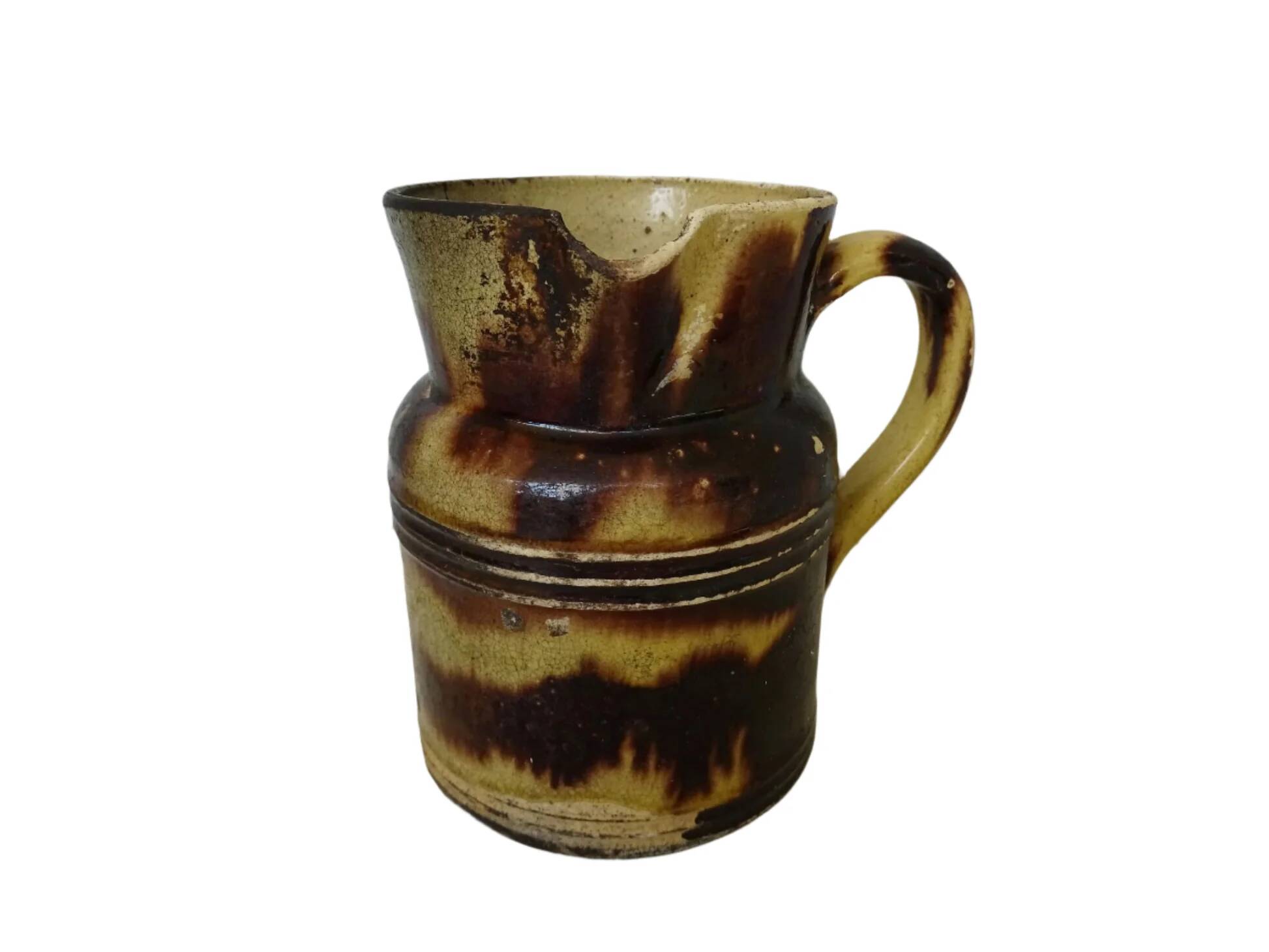 Pichet en poterie antique française de Dieulefit