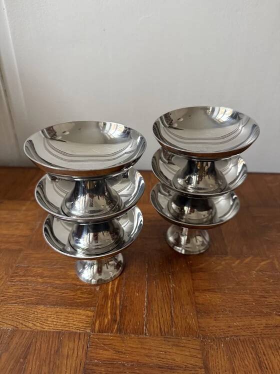 Set of 6 stainless steel bowls