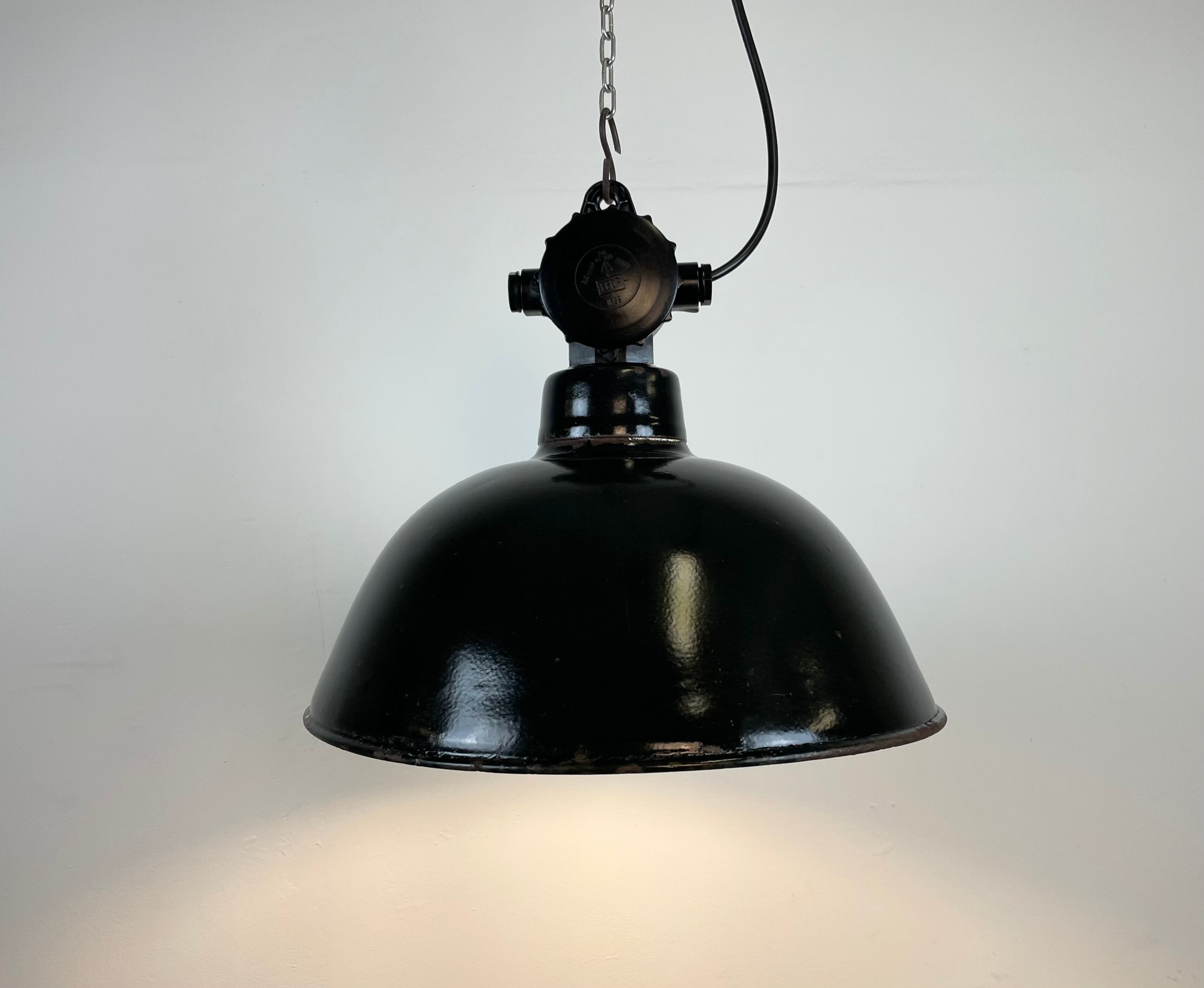 East German Enamel Factory Light By Lbd Veb Leuchtenbau Dresden, 1950s