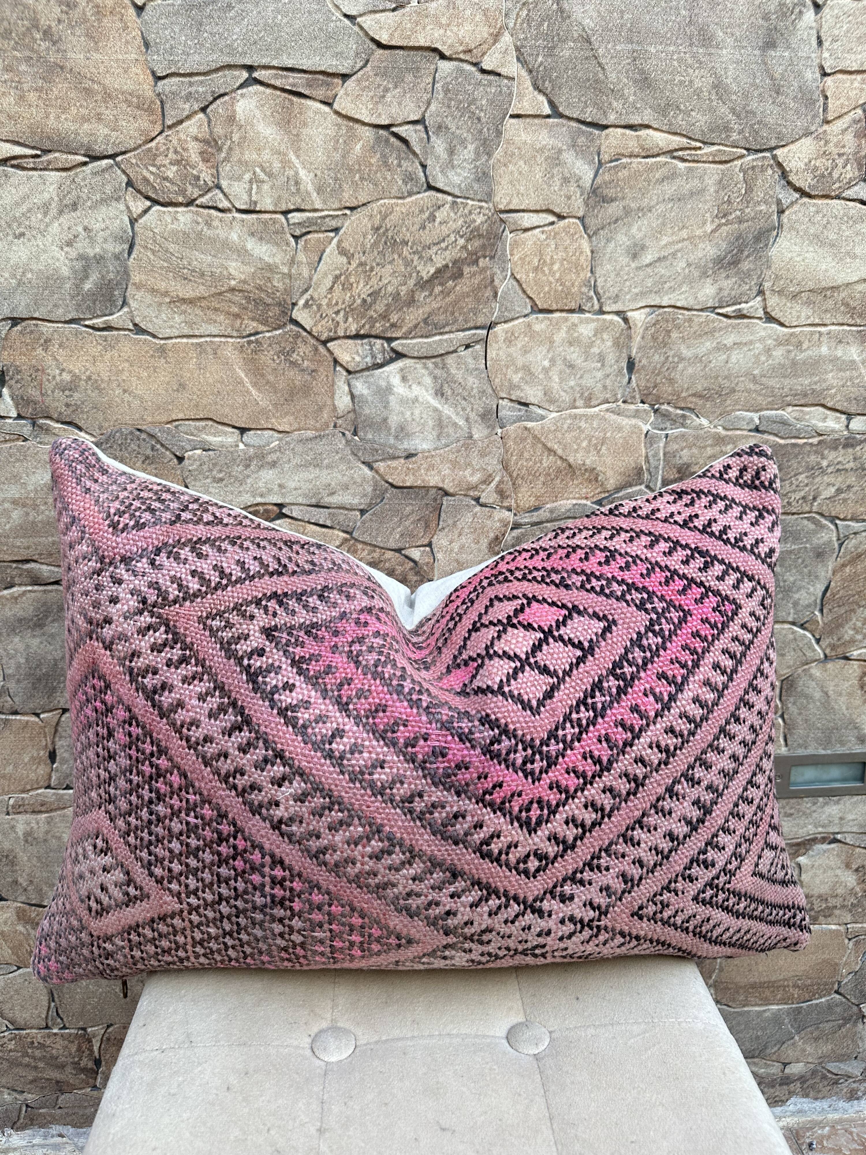 Vintage cushion cover: Moroccan Berber bohemian cushion