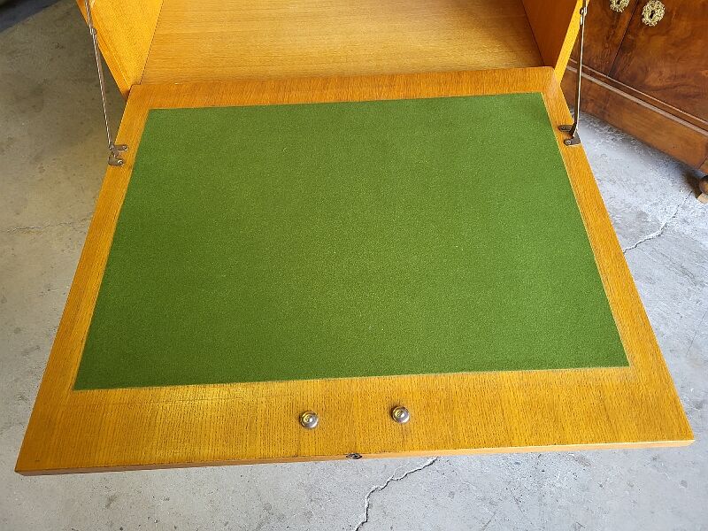 Cabinet secretary showcase 1950/1960