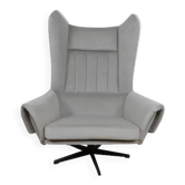 Fauteuil à oreilles par Up Zavody