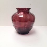 Beautiful Doyen Art Deco vase in burgundy glass.