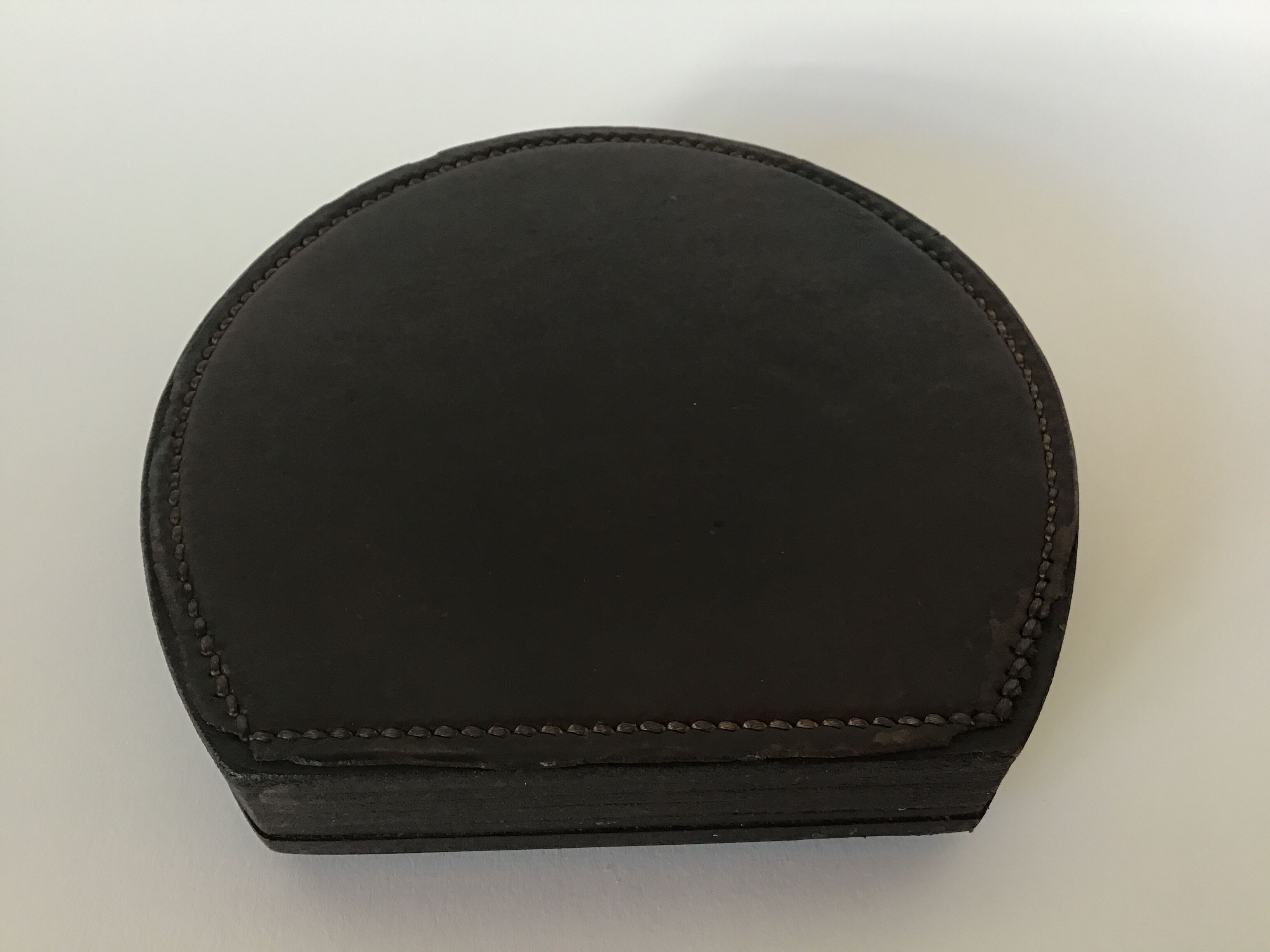 Hermes ashtray in leather horse-drawn horseshoe sting Paul Dupré Lafon Paris