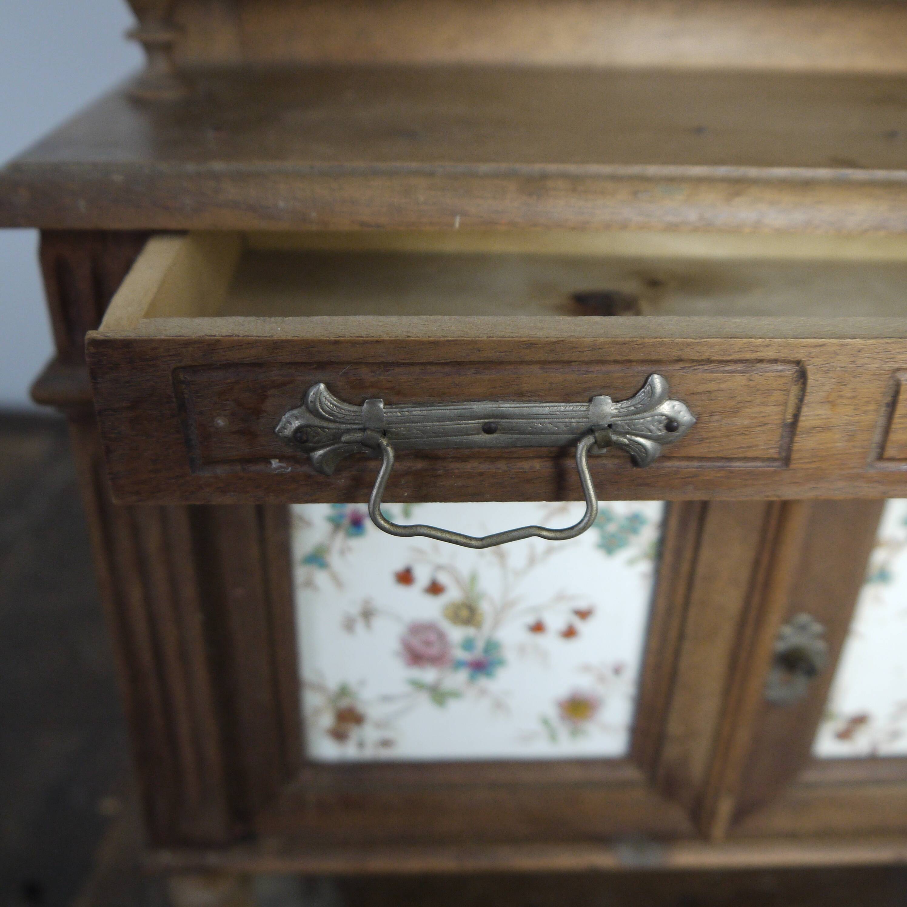 Vaisselier miniature en bois