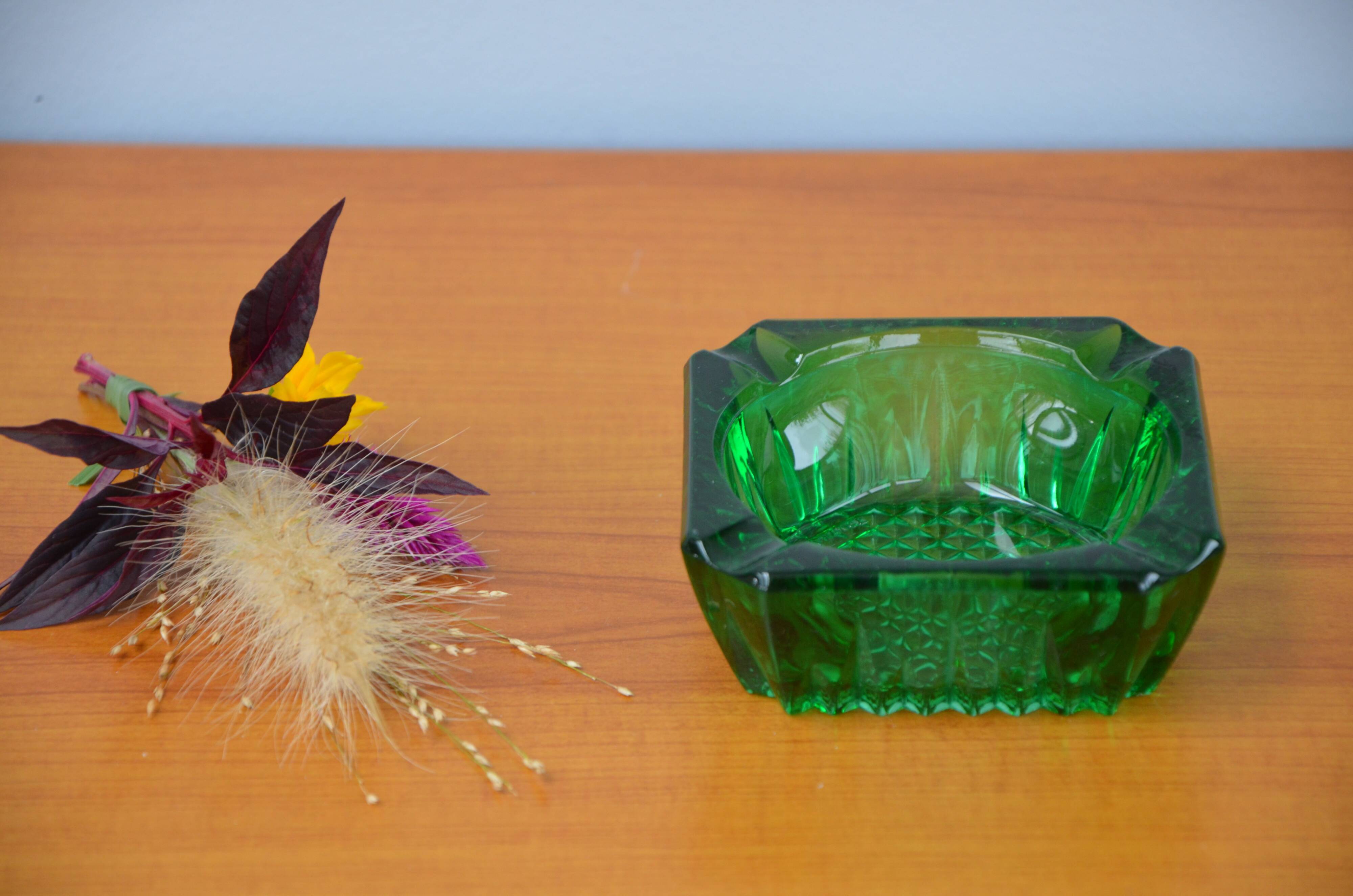 Green square ashtray