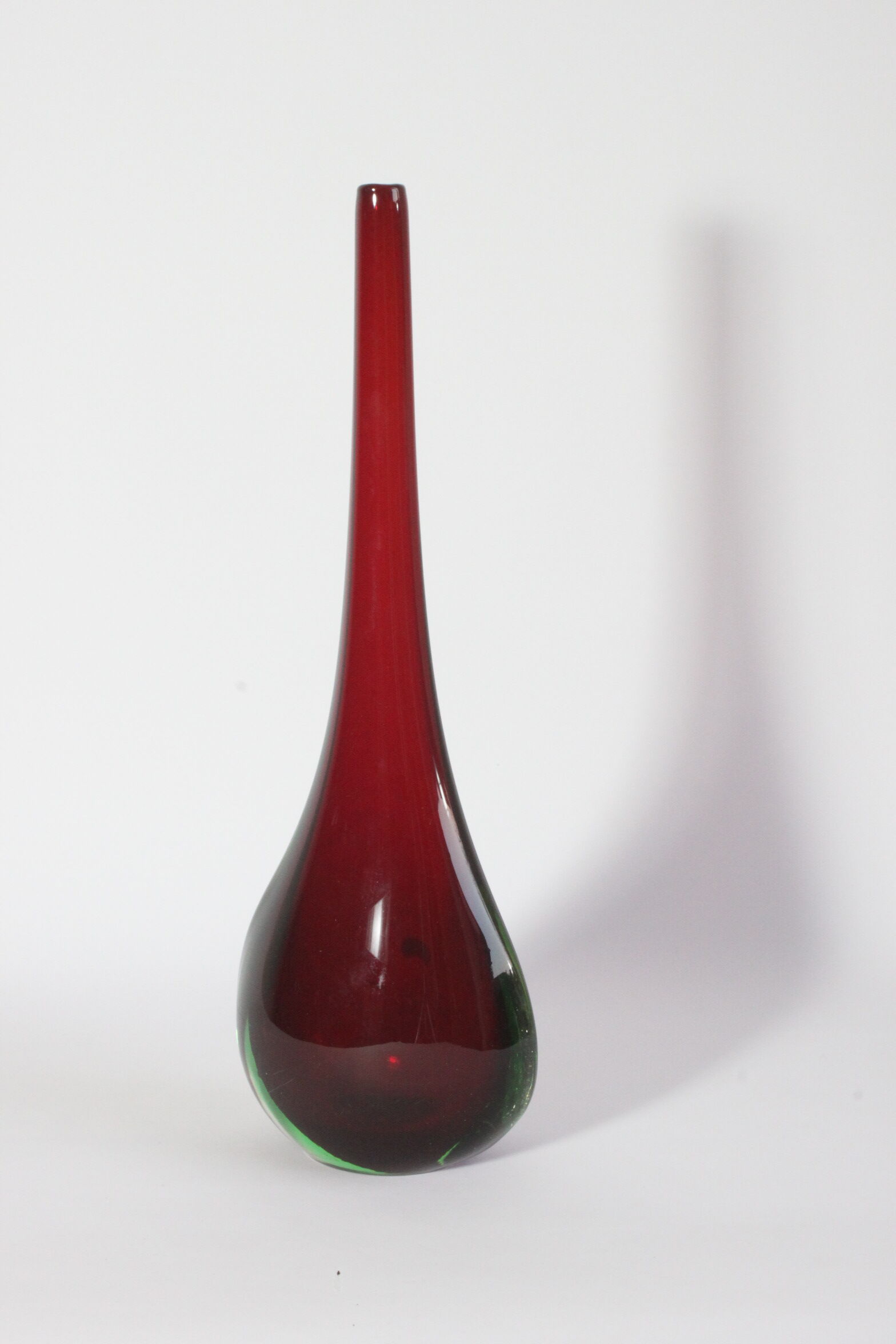 Sommerso drop vase in red and green, Murano 1950