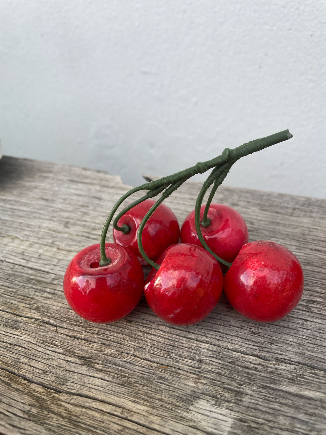 Fruits: grapes, tomatoes, oranges, cherries, kiwis in Murano glass