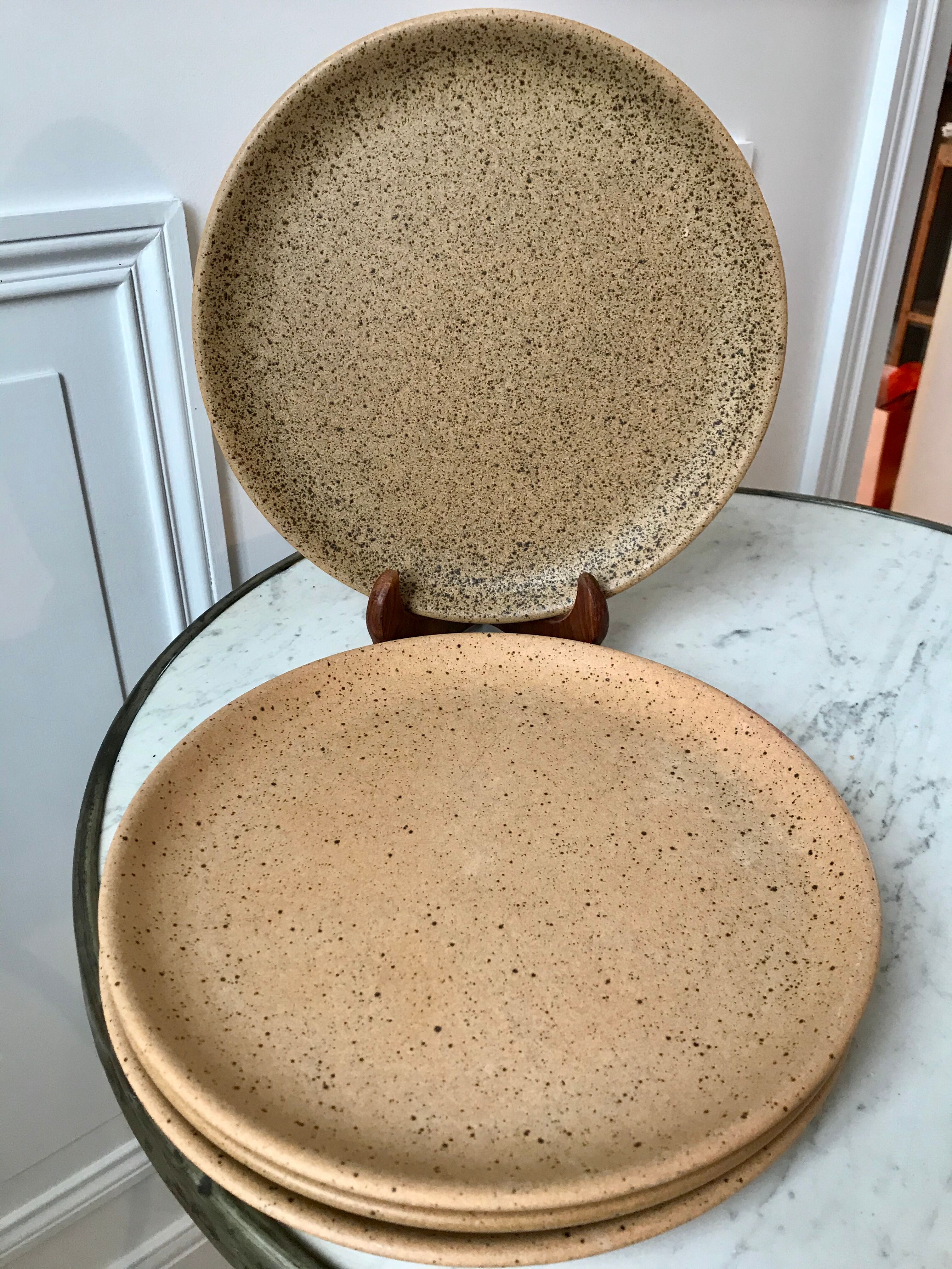 Set of 4 flat plates in speckled matt stoneware made in France 60s-70s
