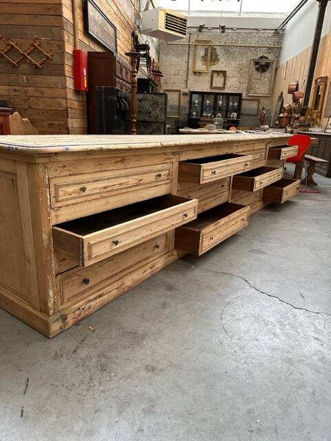 Huge piece of furniture from the early 20th century