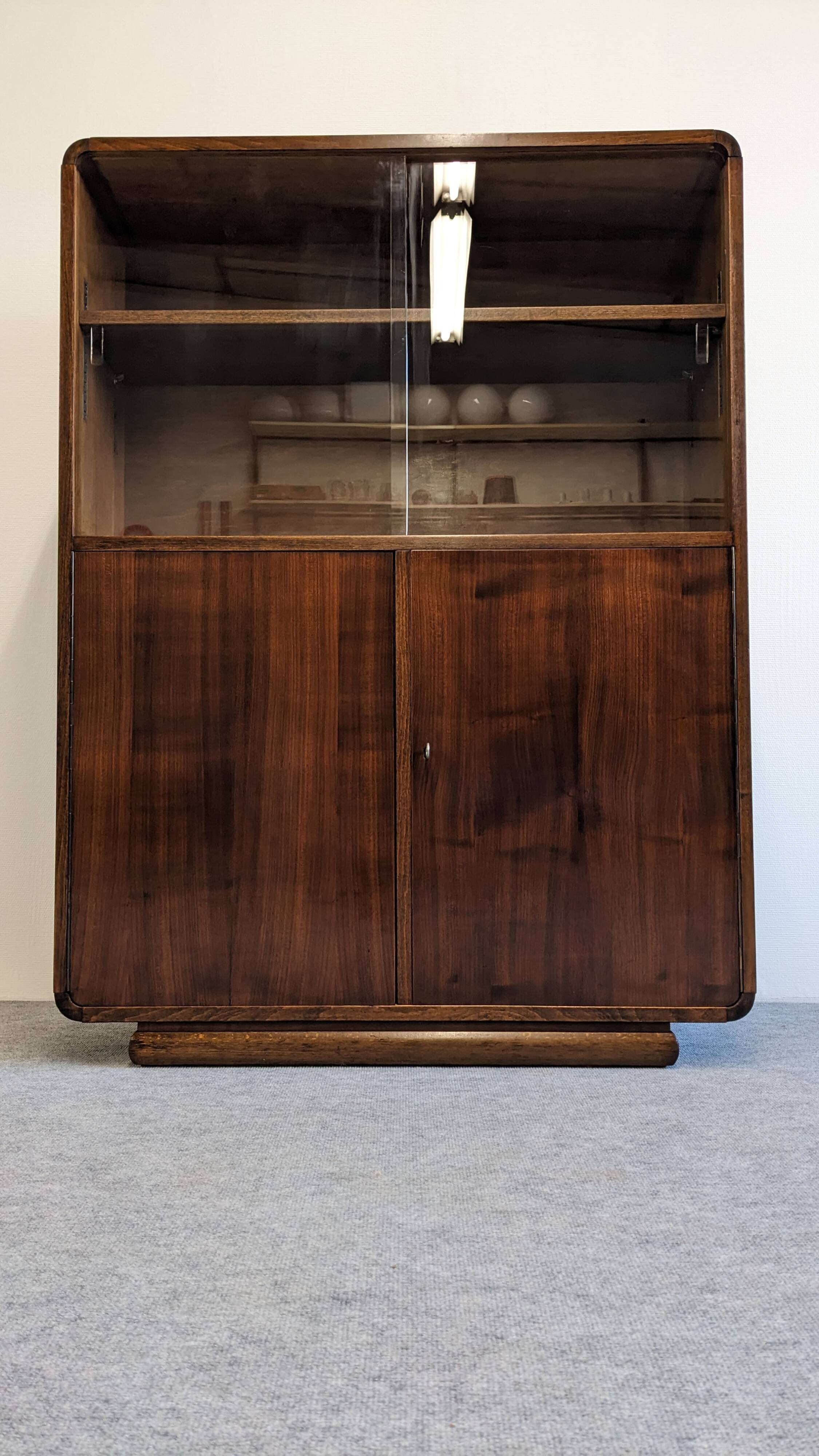 Art Deco style showcase circa 1950