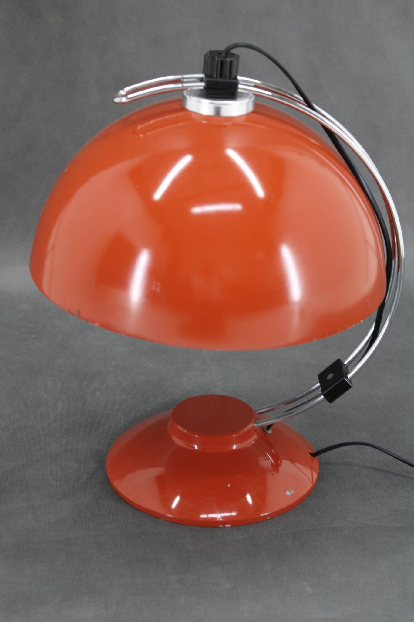 Lampe de table rouge des années 1970, Tchécoslovaquie