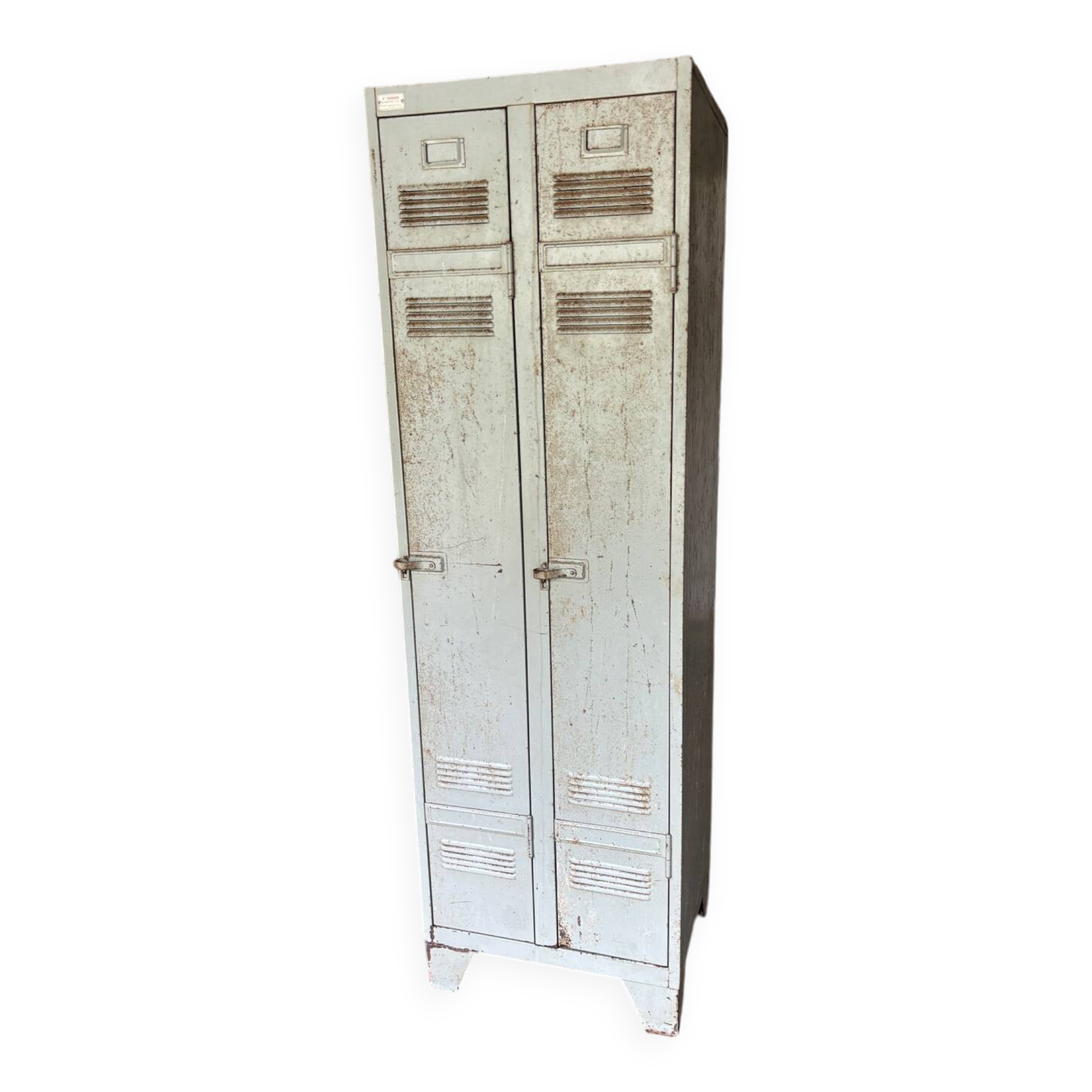 Industrial locker room