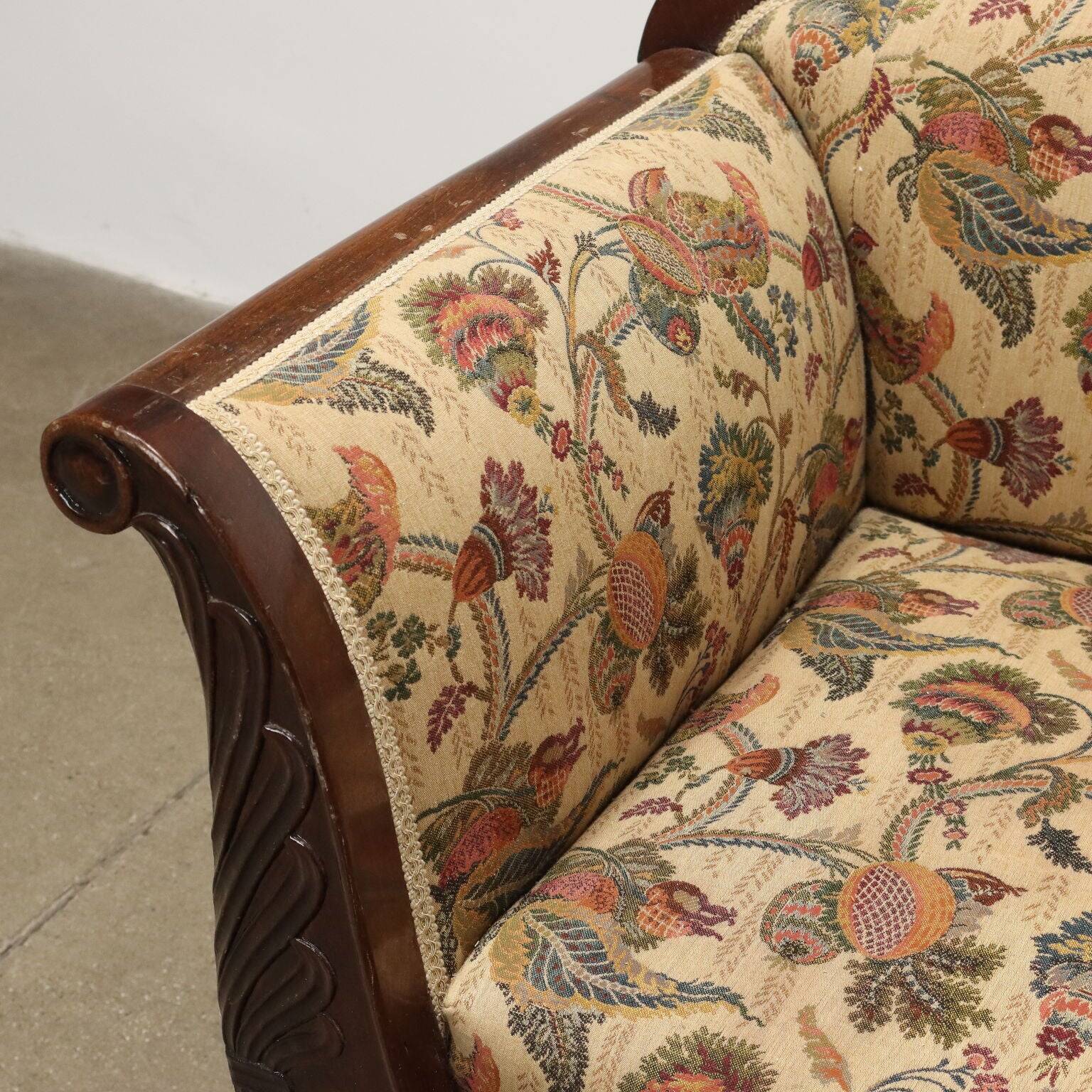 Antique Louis-Philippe canapé in walnut and fabric, Italy, 19th century