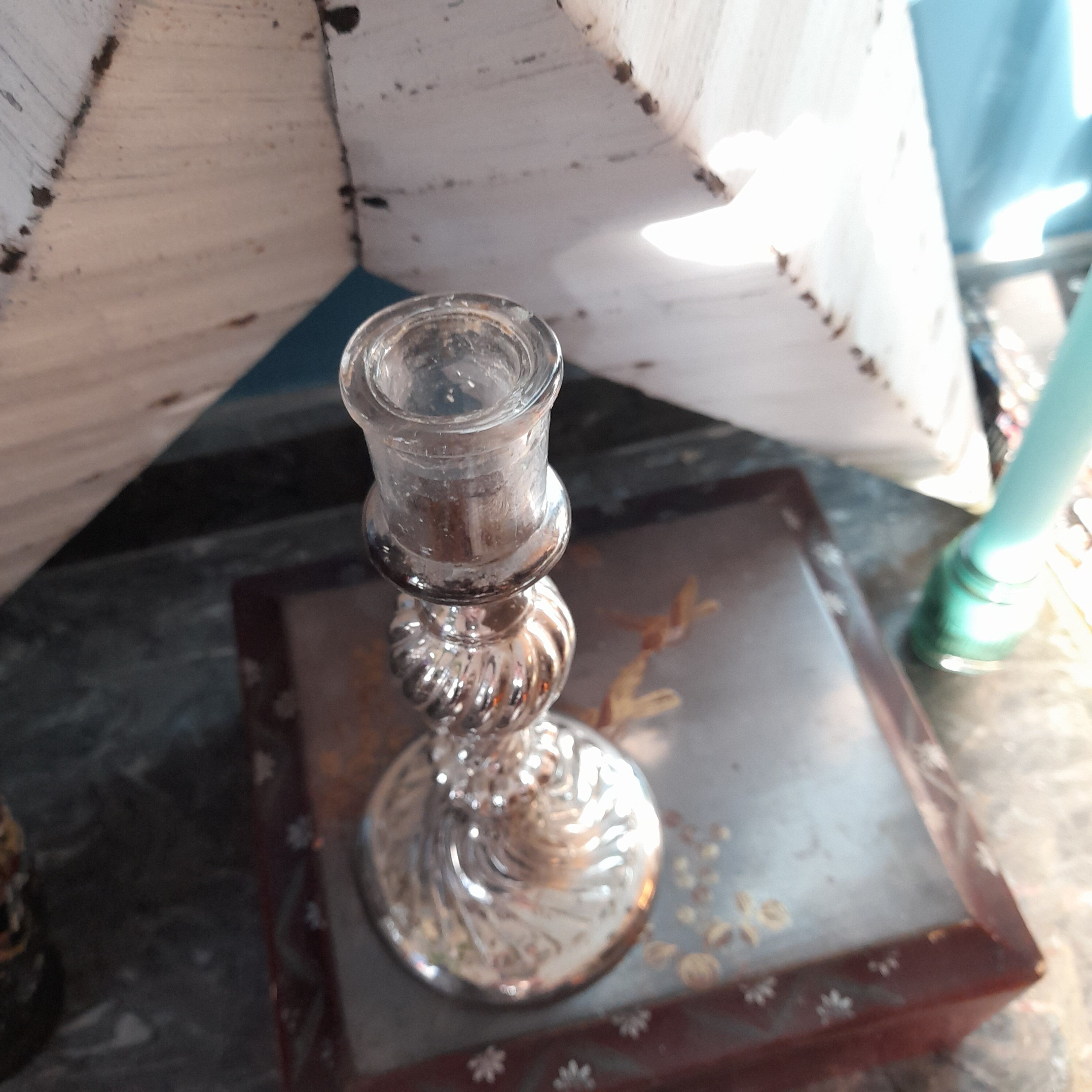 Candle holder eglomized glass