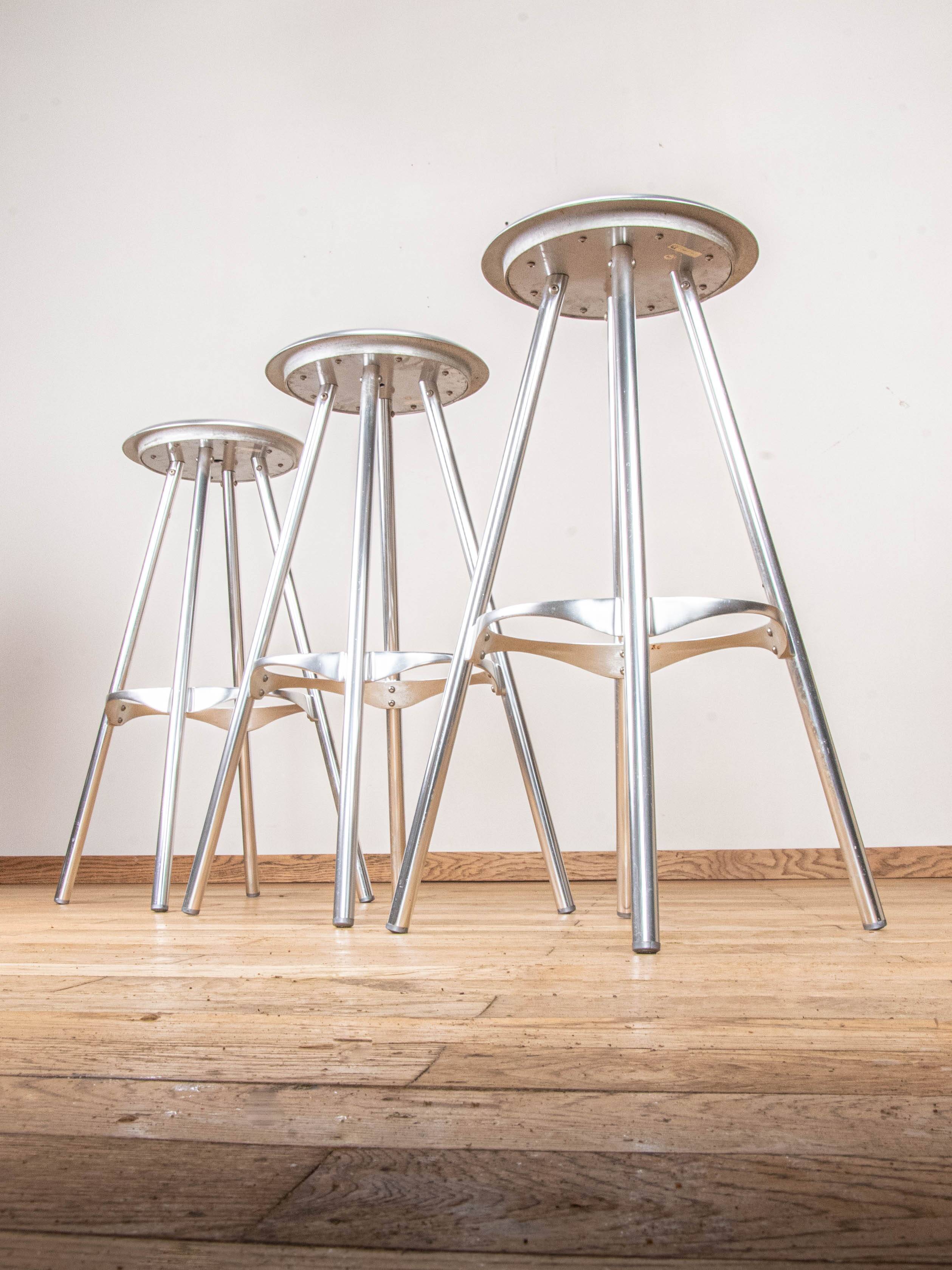 Amat-3 twist stools