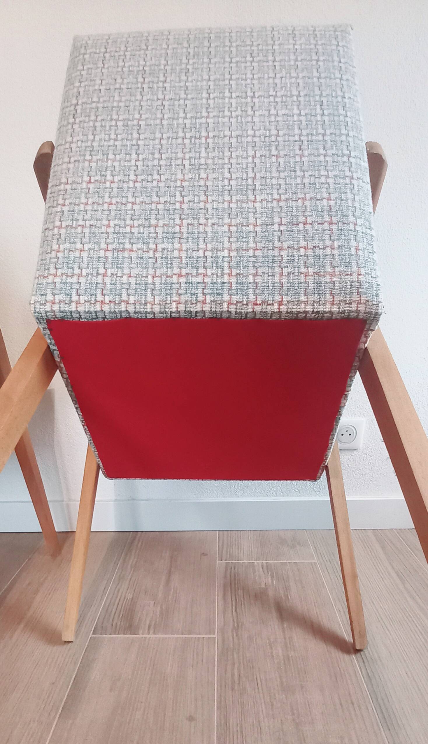 Set of 2 vintage chairs