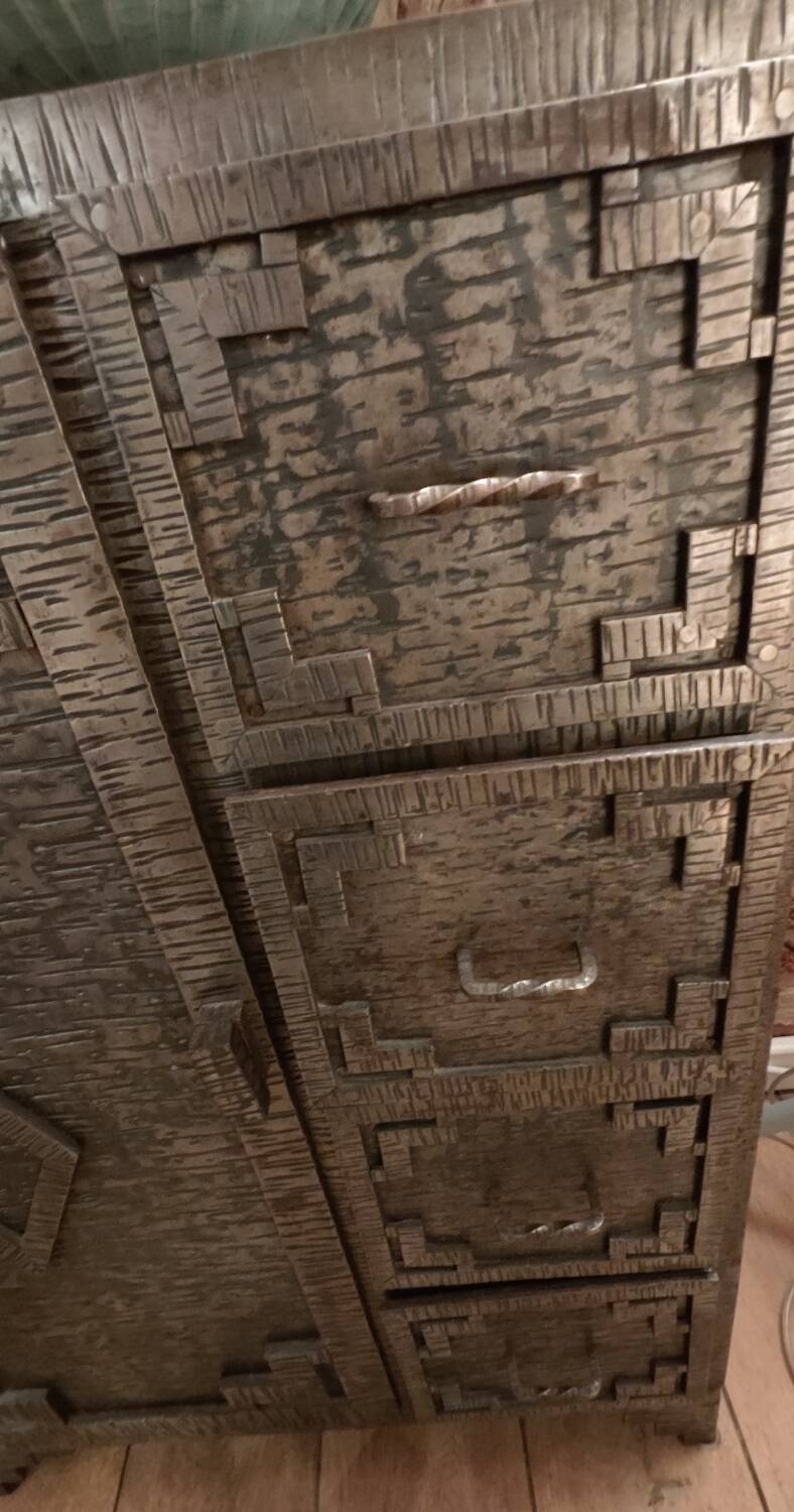 Steel chest of drawers