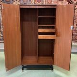 Dressing G-Plan in teak from the 70s