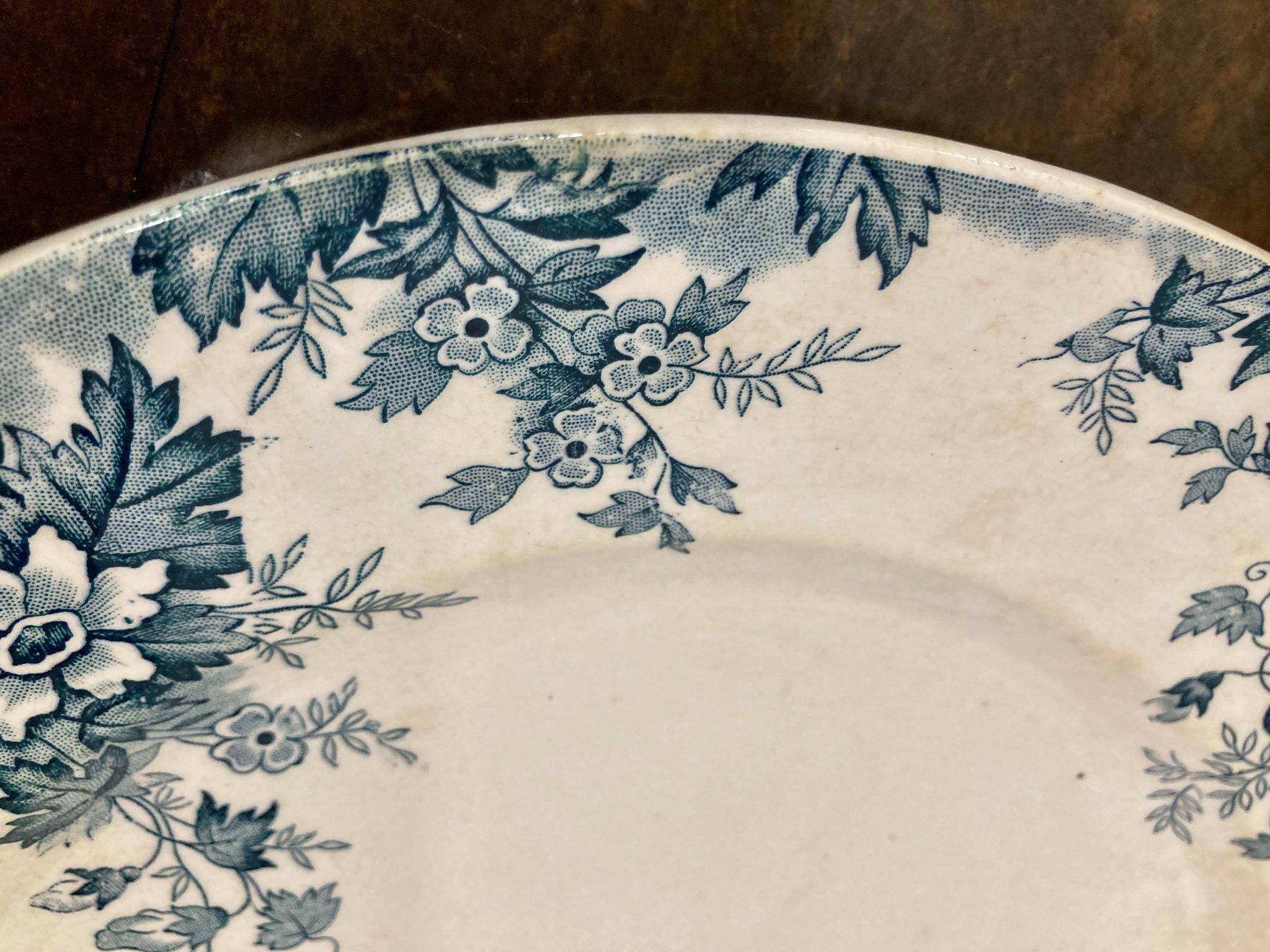 Round dish in Terre de Fer Saint-Amand and Hamage model Marie-Louise
