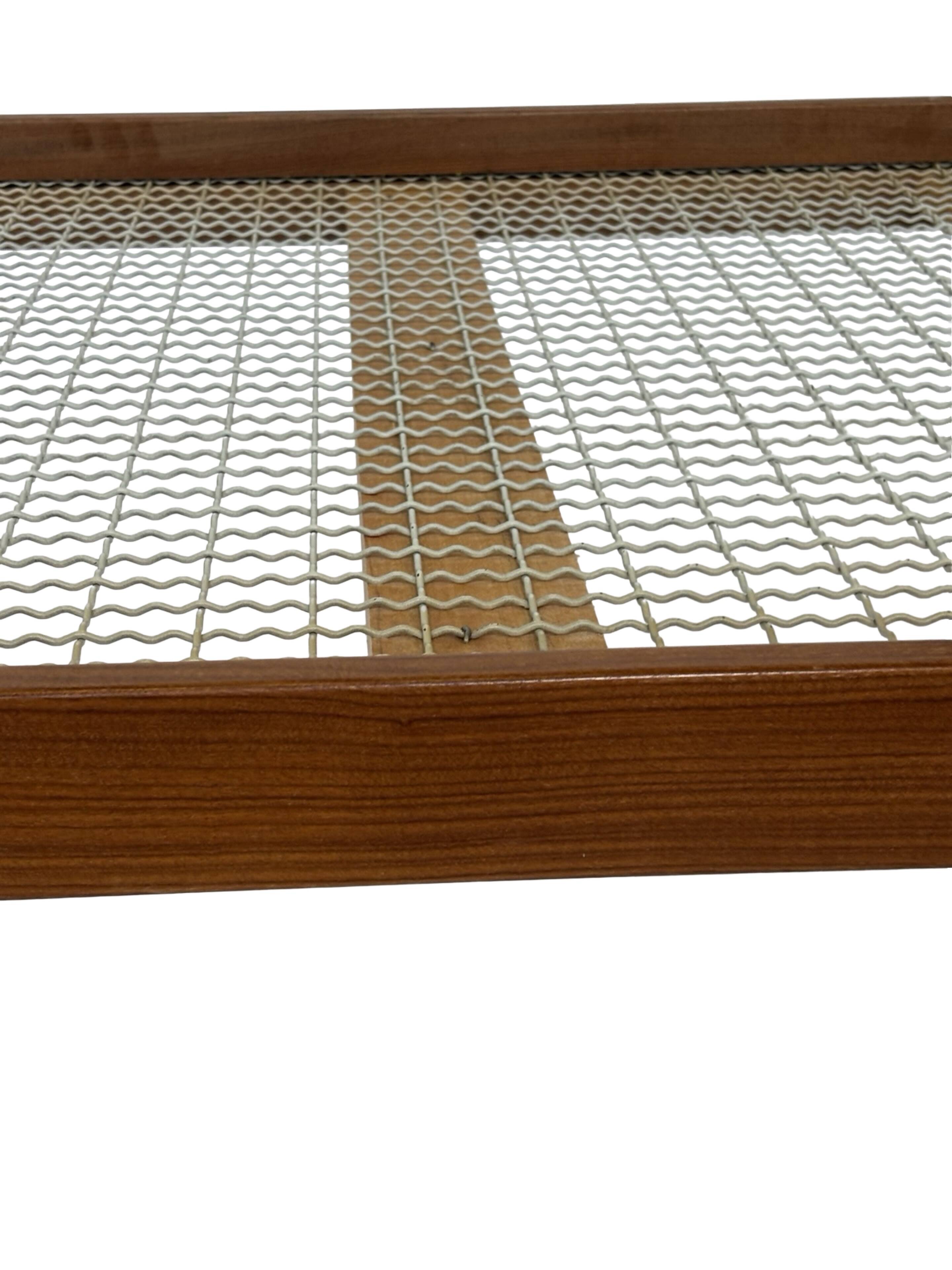 Vintage daybed minimalist design in Teak 1960s