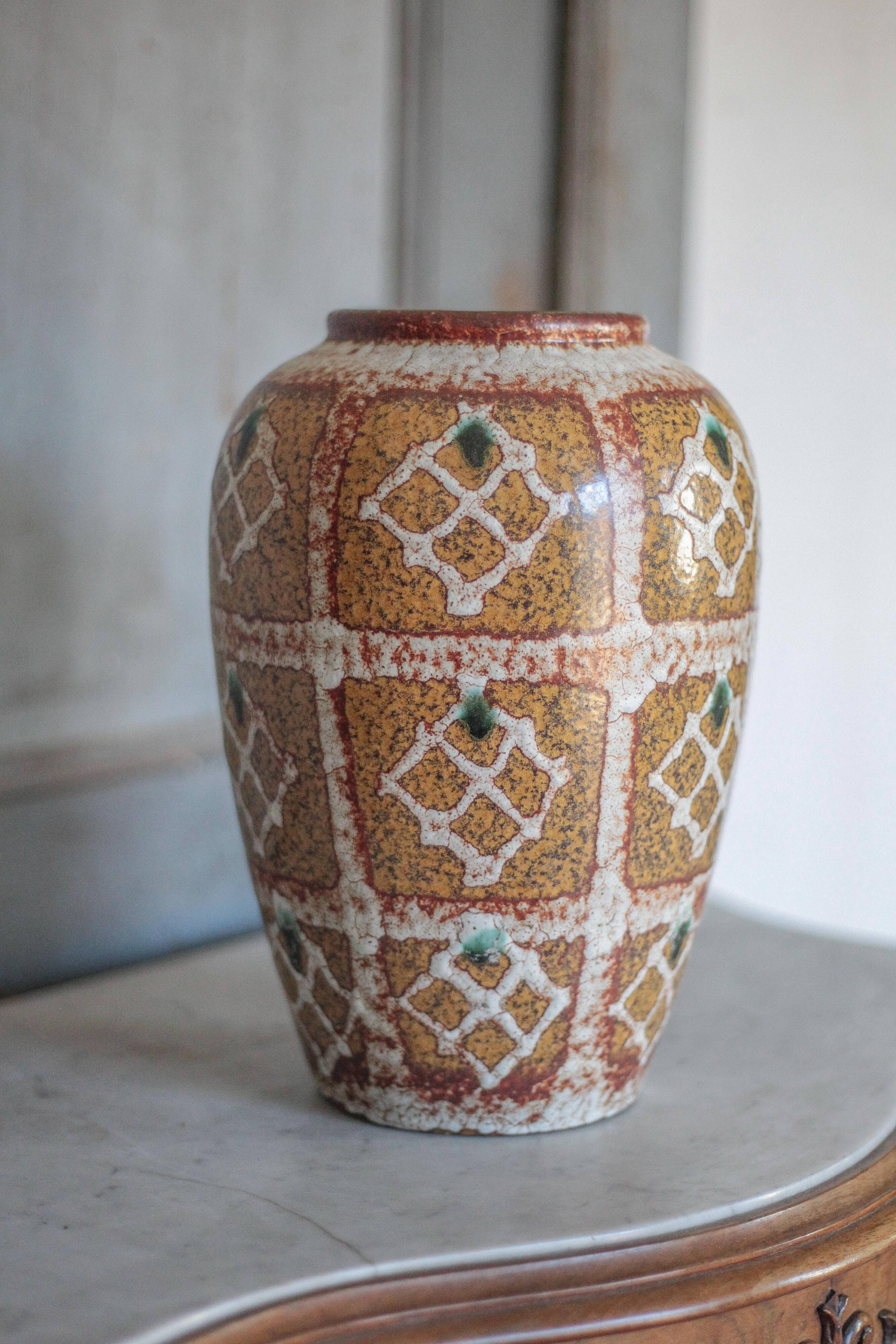 West German Jasba Keramik vase, marked 126/28, flower pot