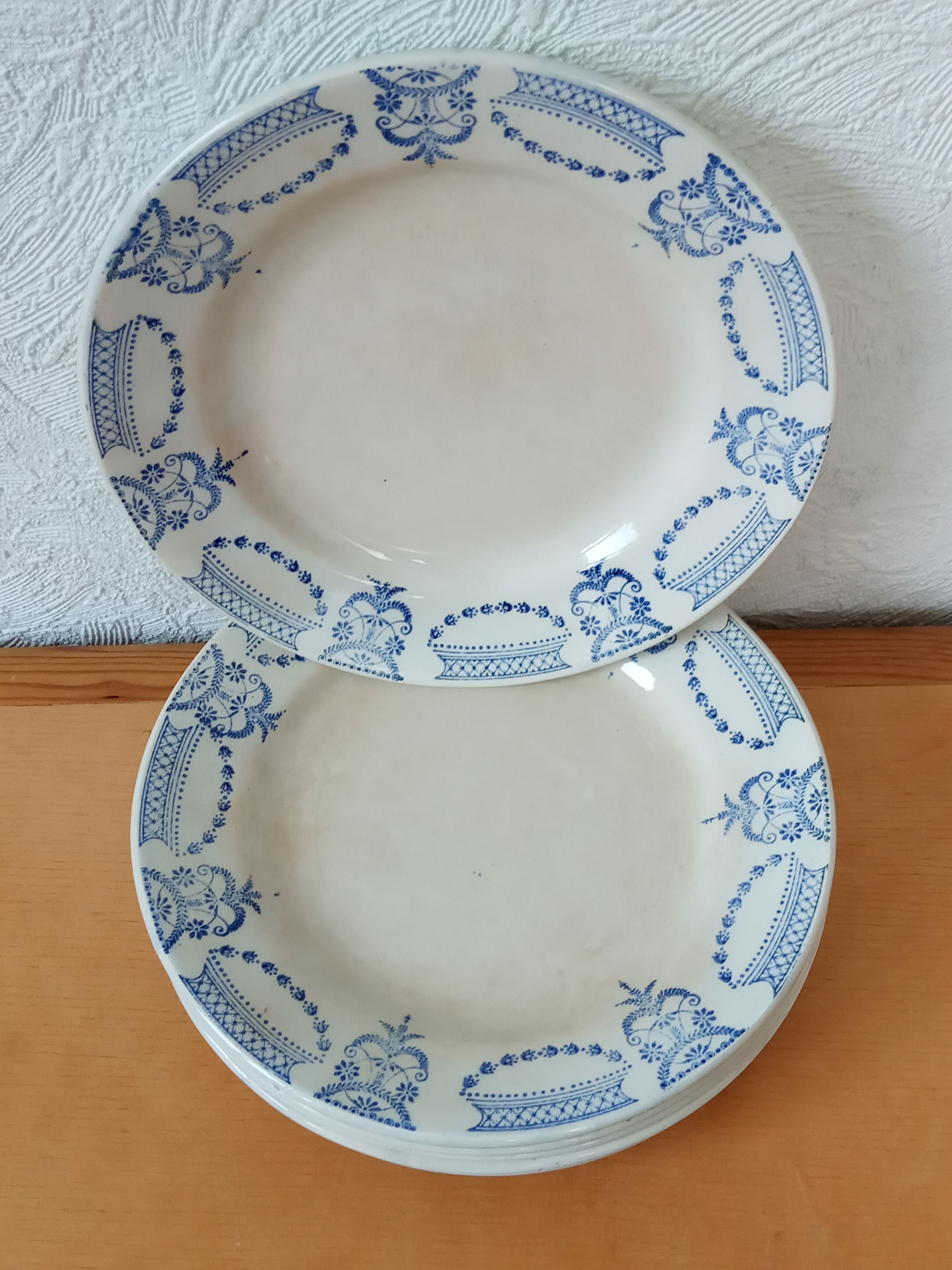 Six old dessert plates from Moulin des Loups