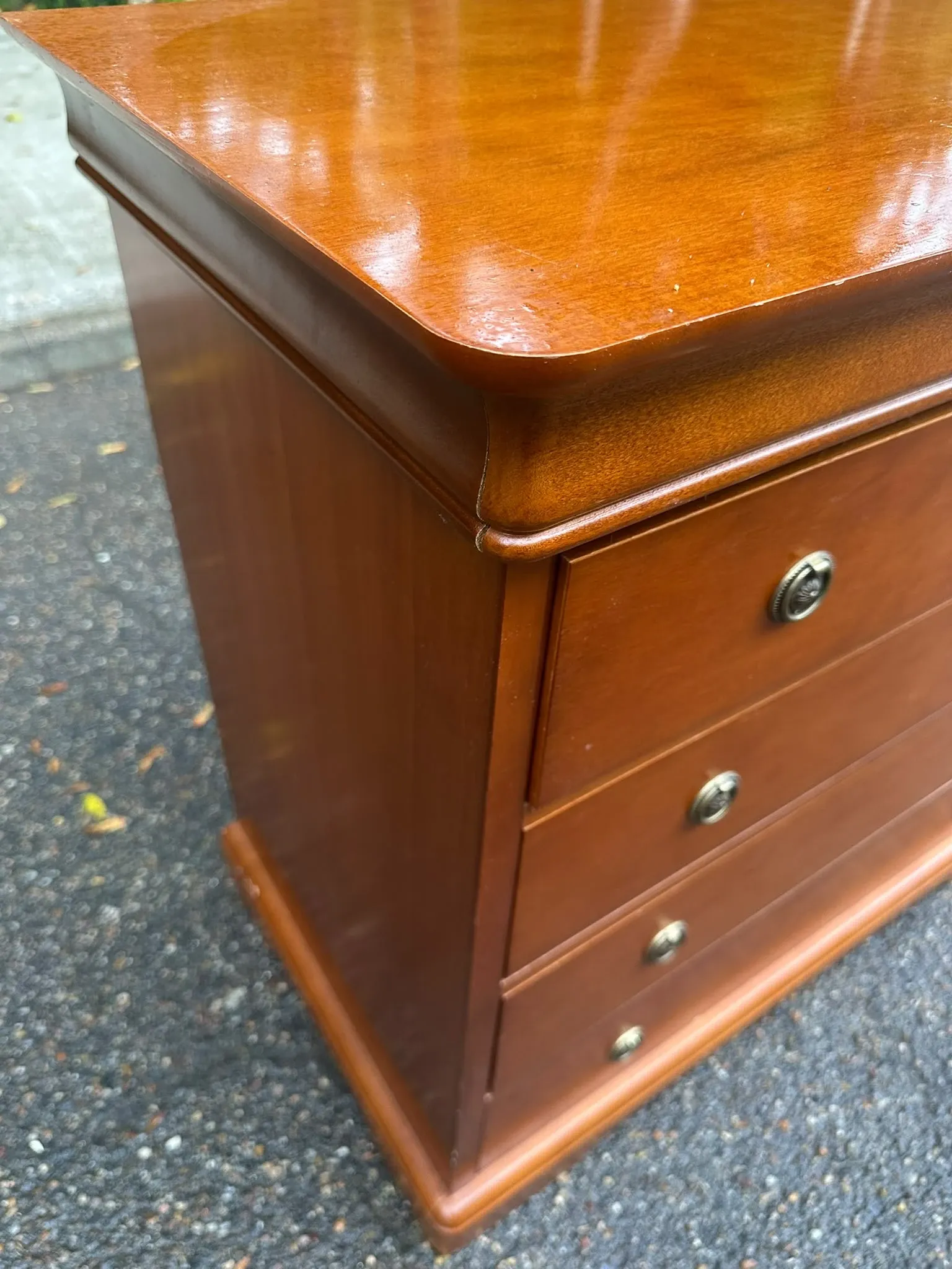 Chest of drawers with 4 drawers in Louis Philippe style, stained cherry wood, 1980.