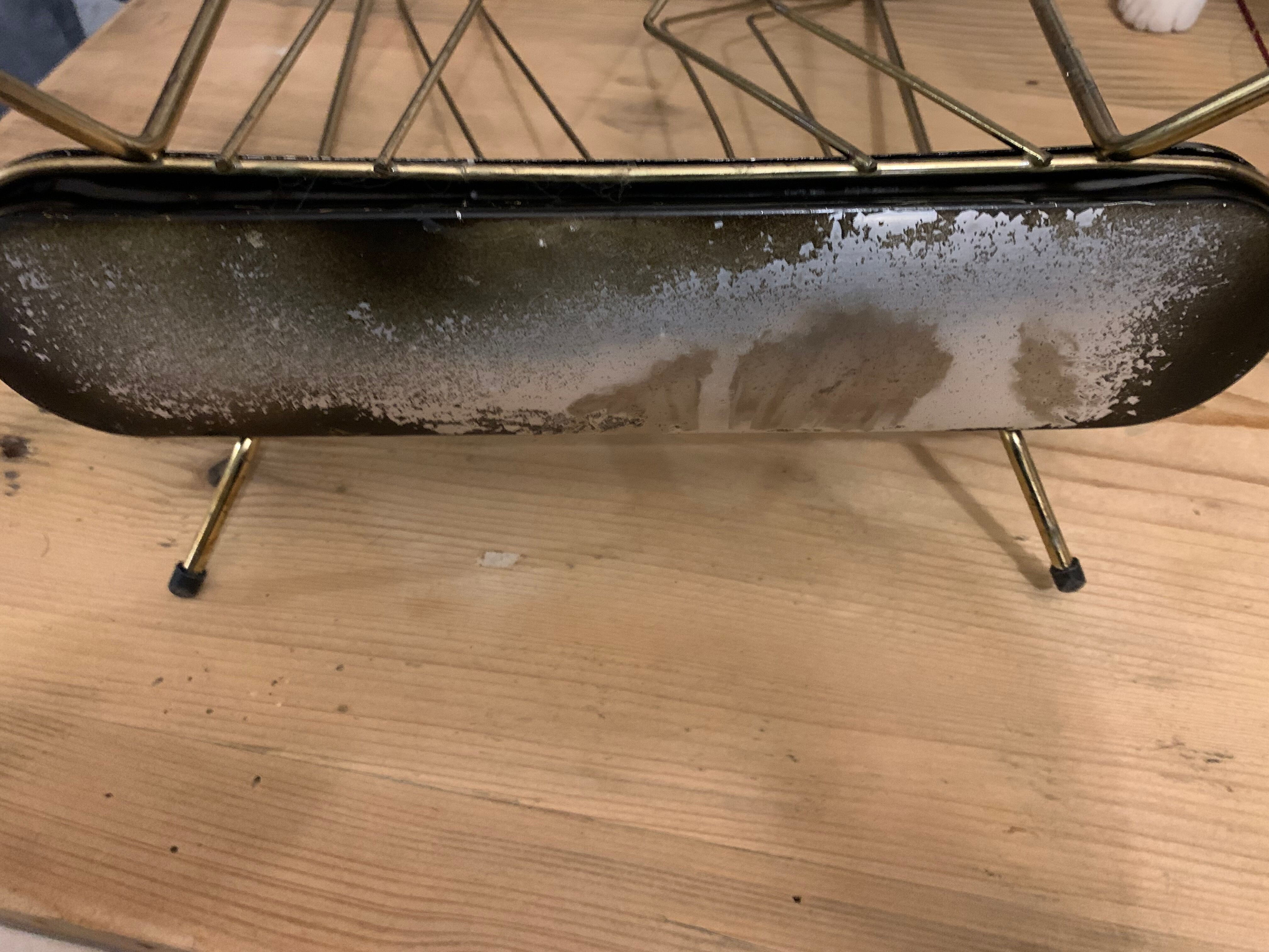 Vintage umbrella door