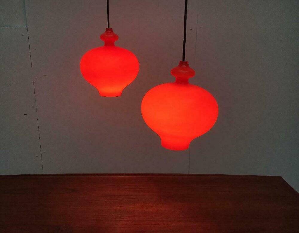 Mid-century Swedish space-age glass pendant lamp by Hans-Agne Jakobsson for Staff and Holmegaard, 1960s.