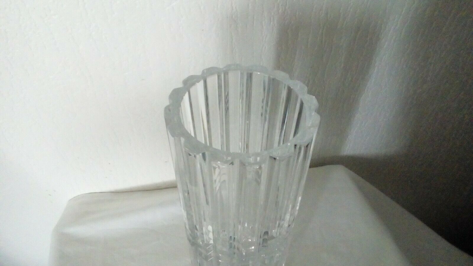 Crystal roller vase