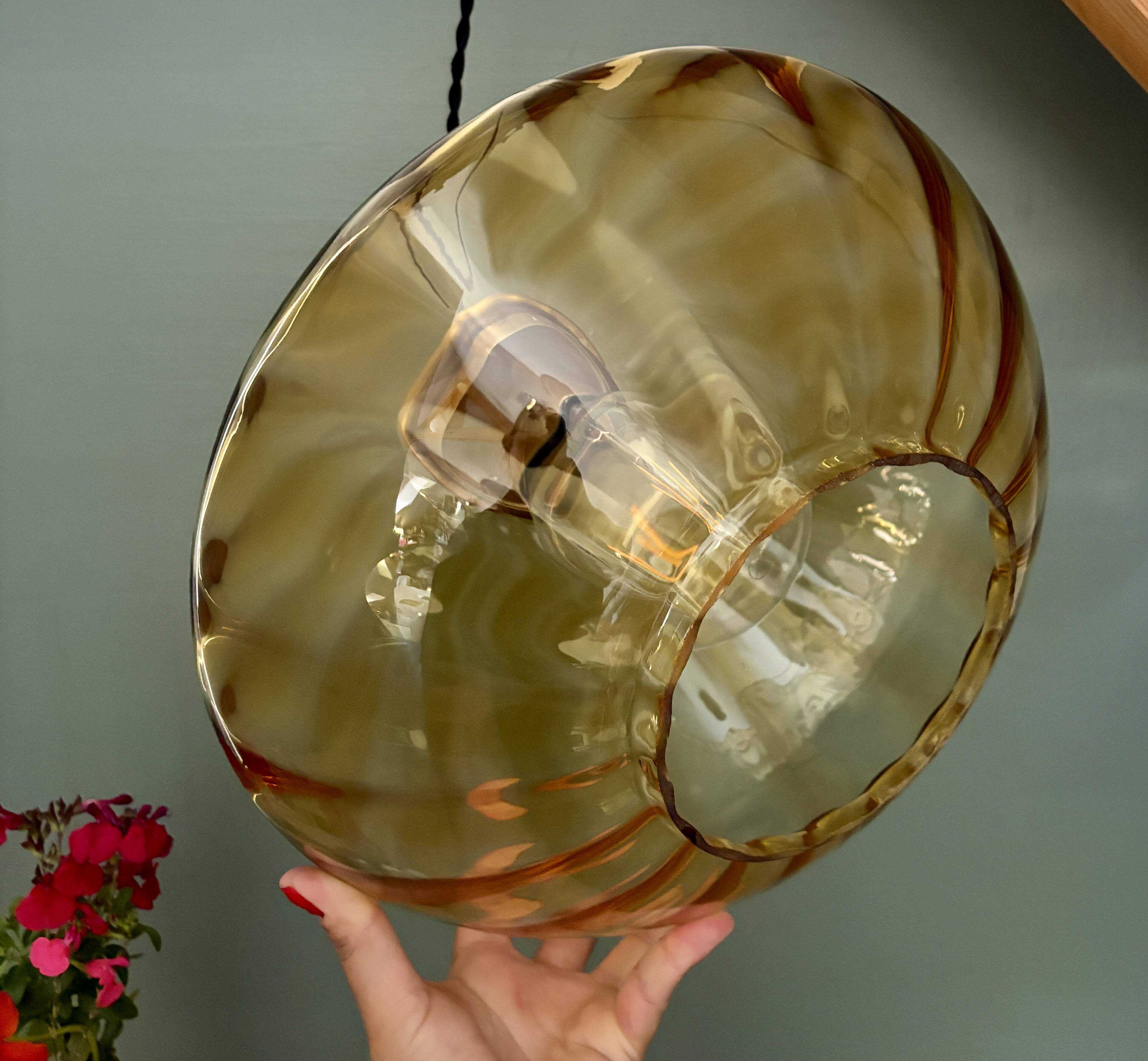 Suspension globe vintage XL en verre ambré
