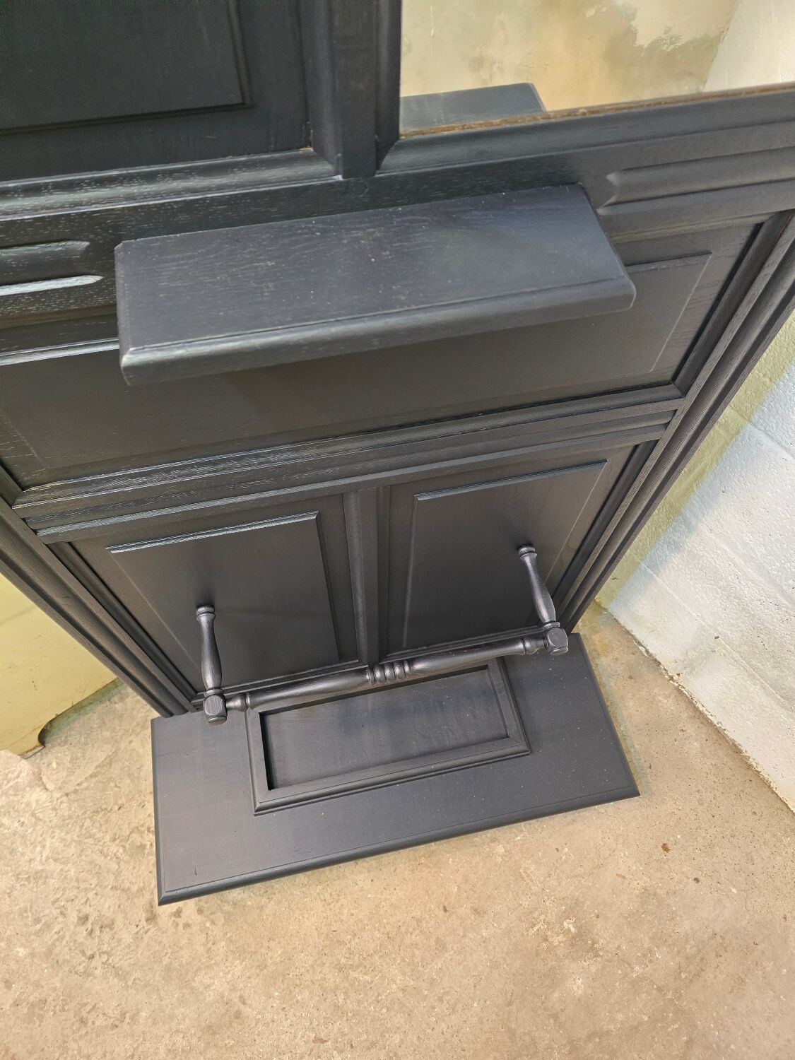 Entrance hall from around 1930 repainted