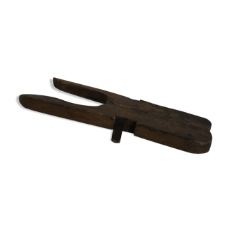 Foldable boot pullers