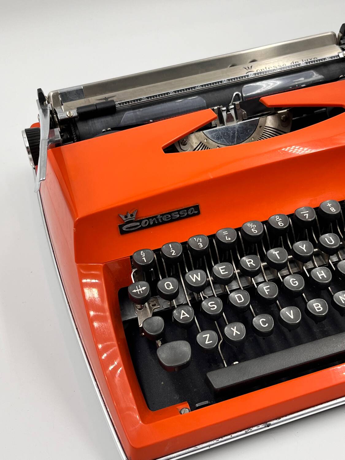 Condessa Adler typewriter