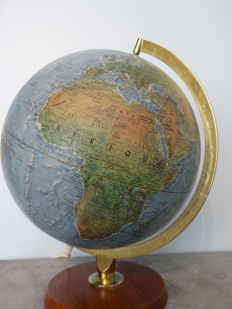 Globe Earth 50/60 foot wooden