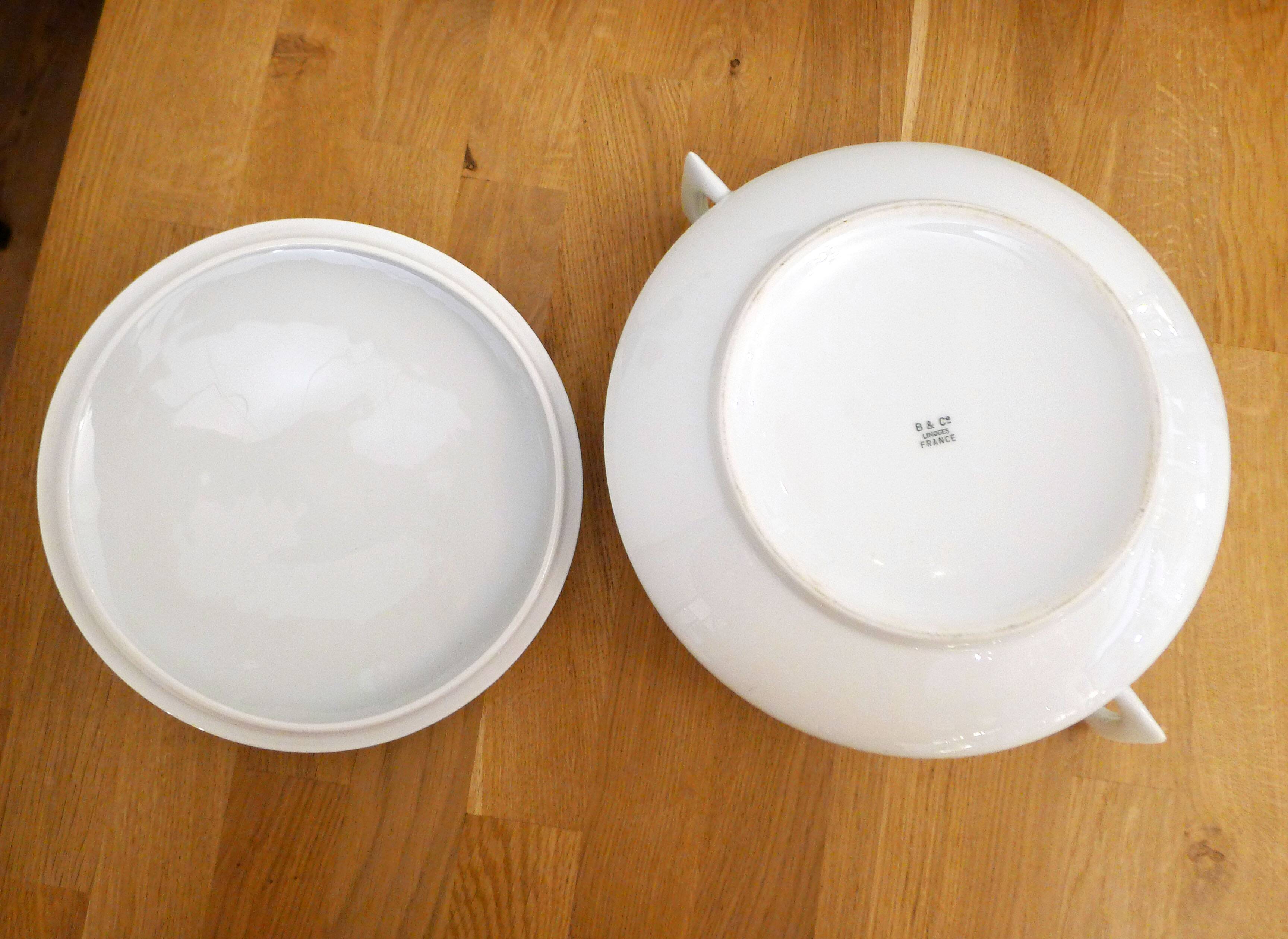 Vegetable dish Ariès design R.Loewy