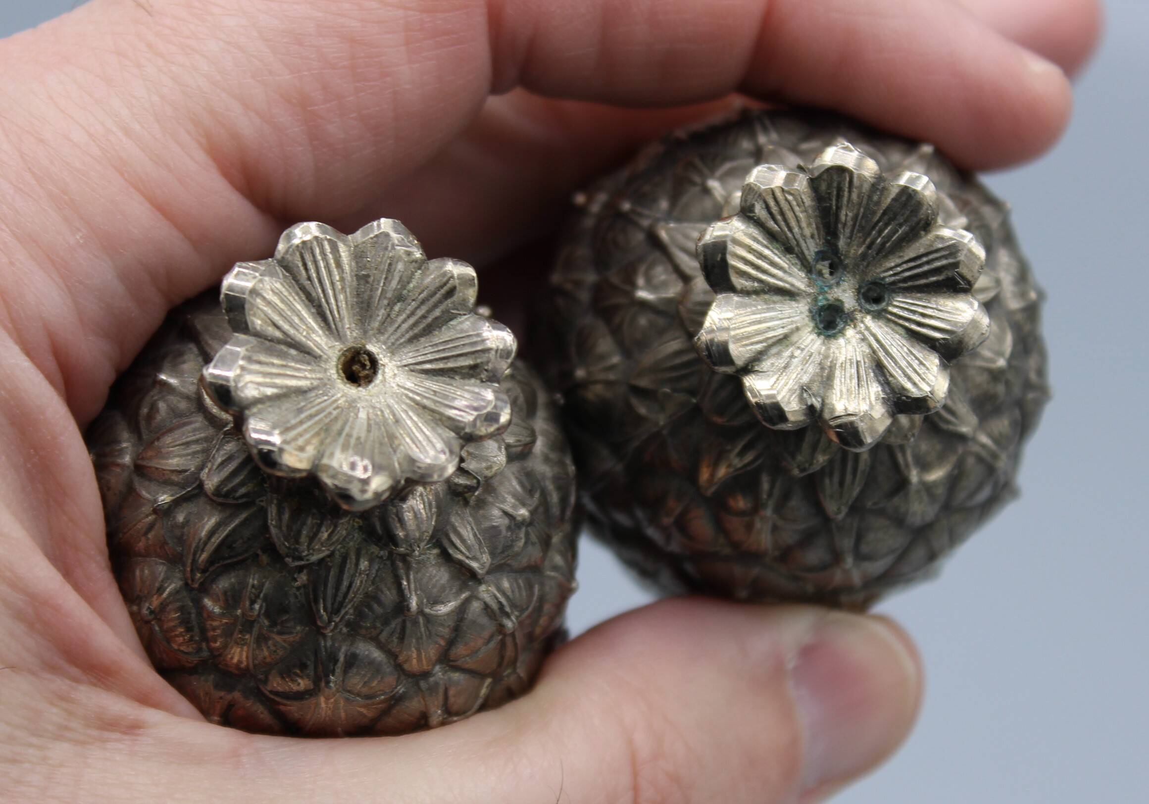 Old salt shaker salt pepper vintage design pineapple mauro manetti