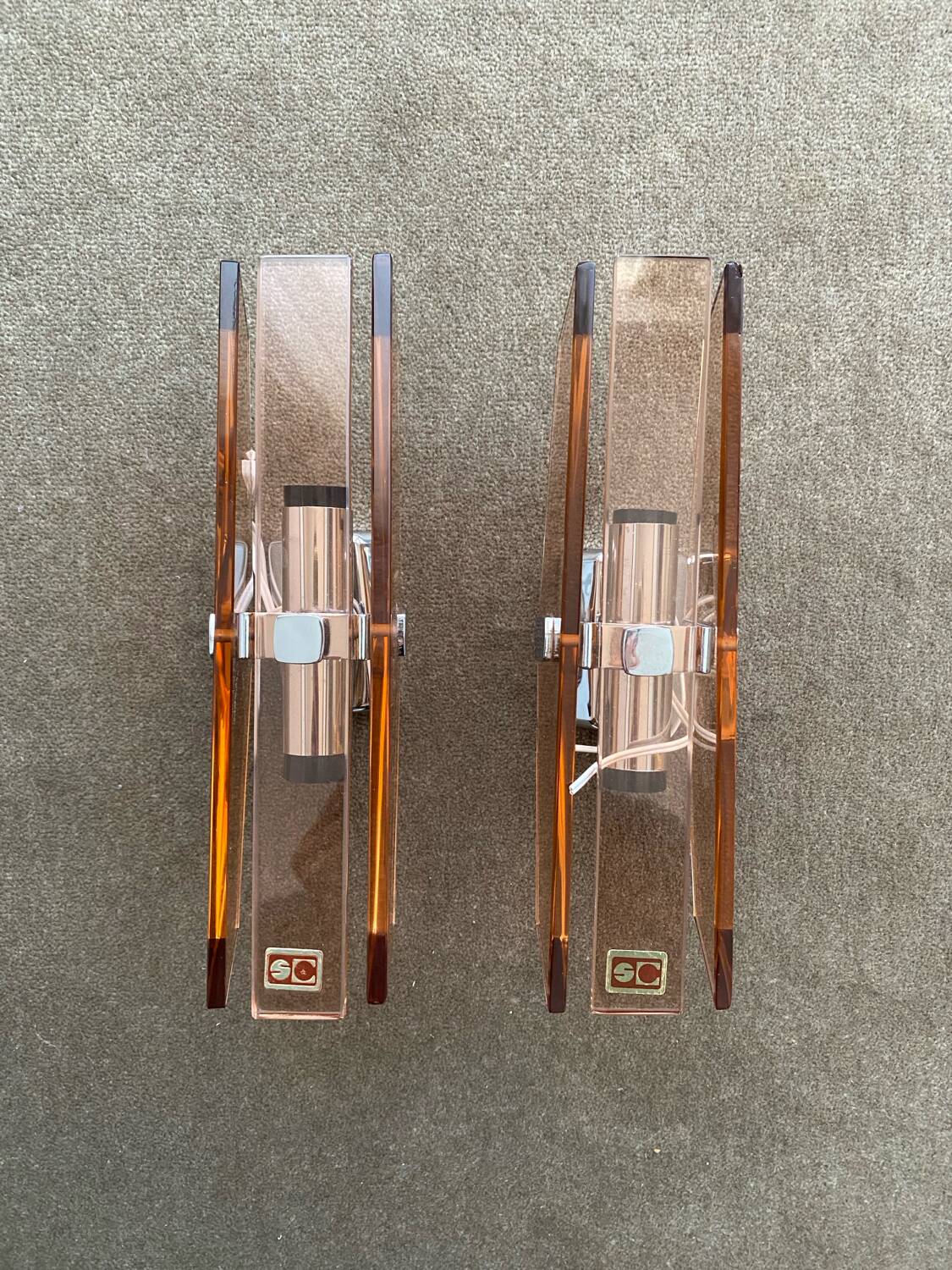 Pair of wall lights from the 1960s, Italy.