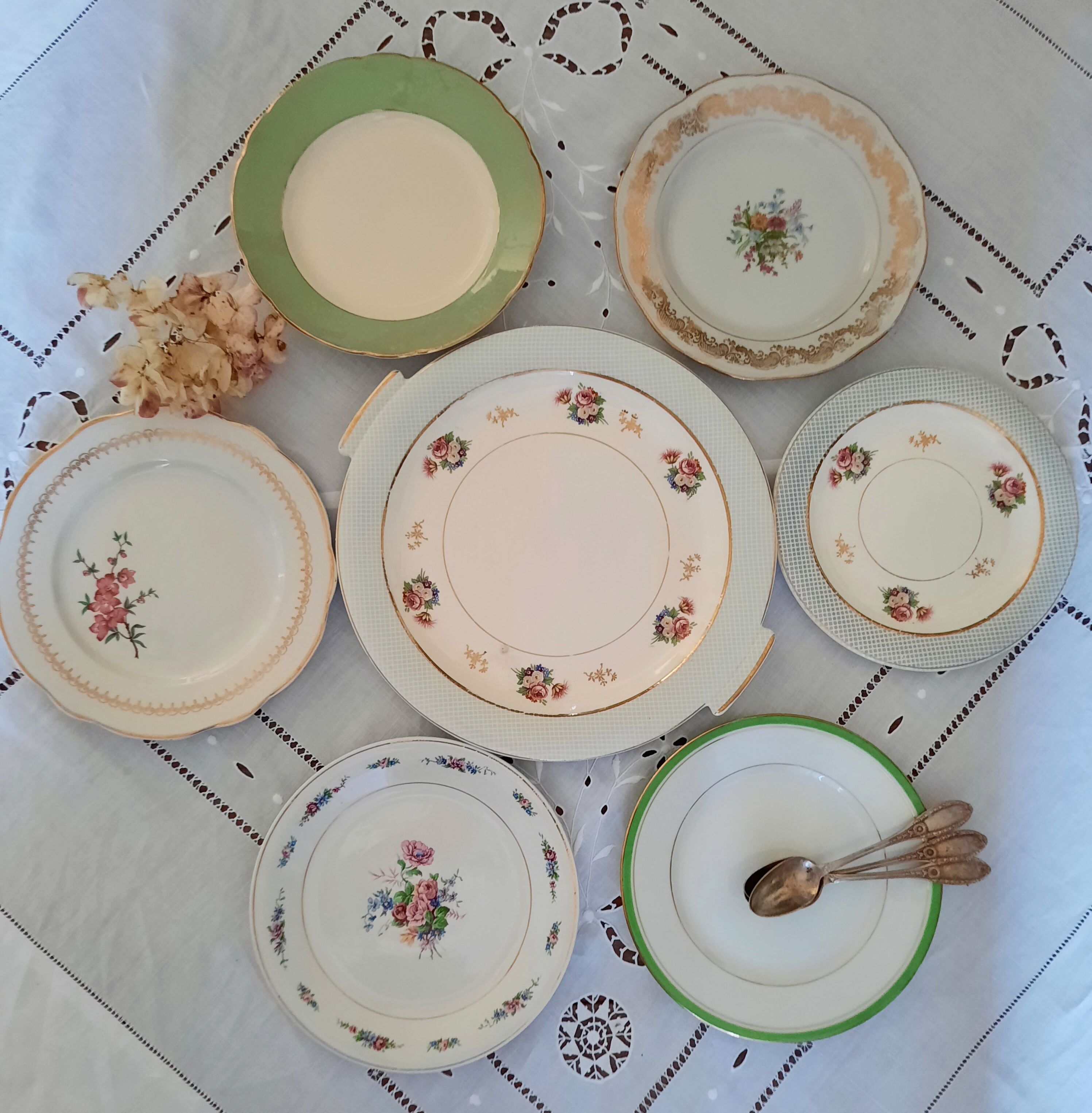 Cake service with mismatched plates