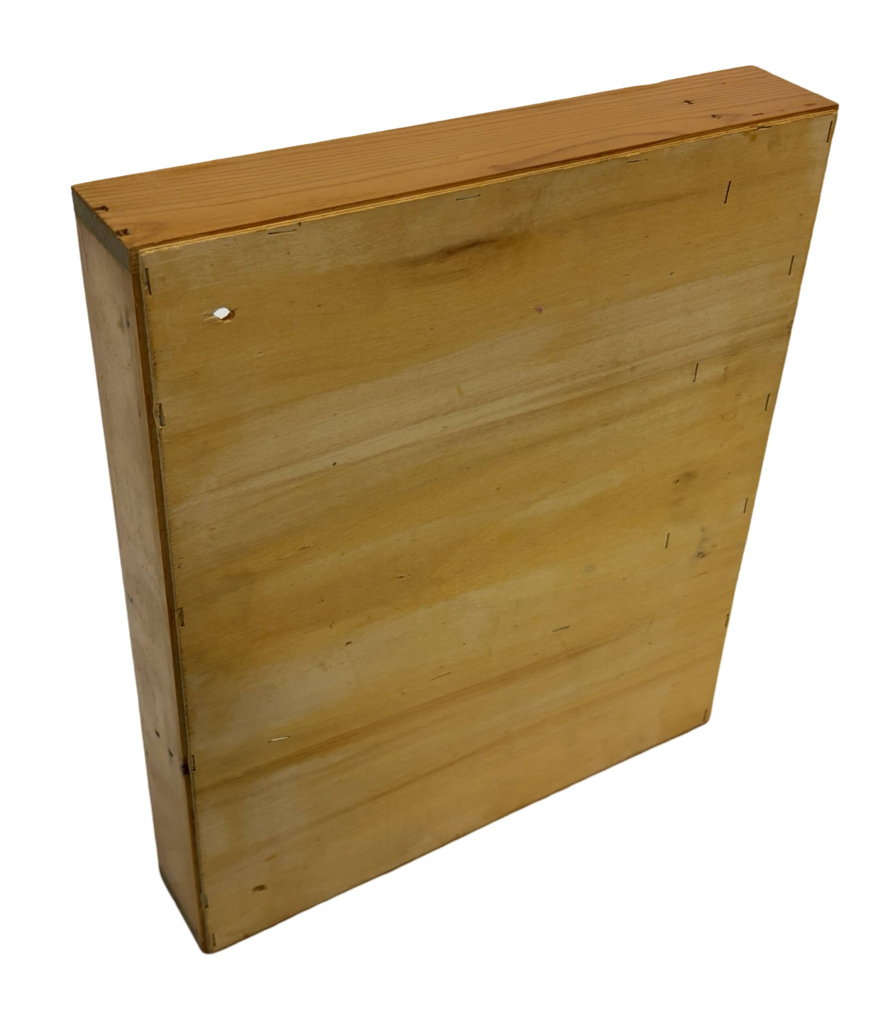 Porte-manteau console miroir en pin vintage au design minimaliste