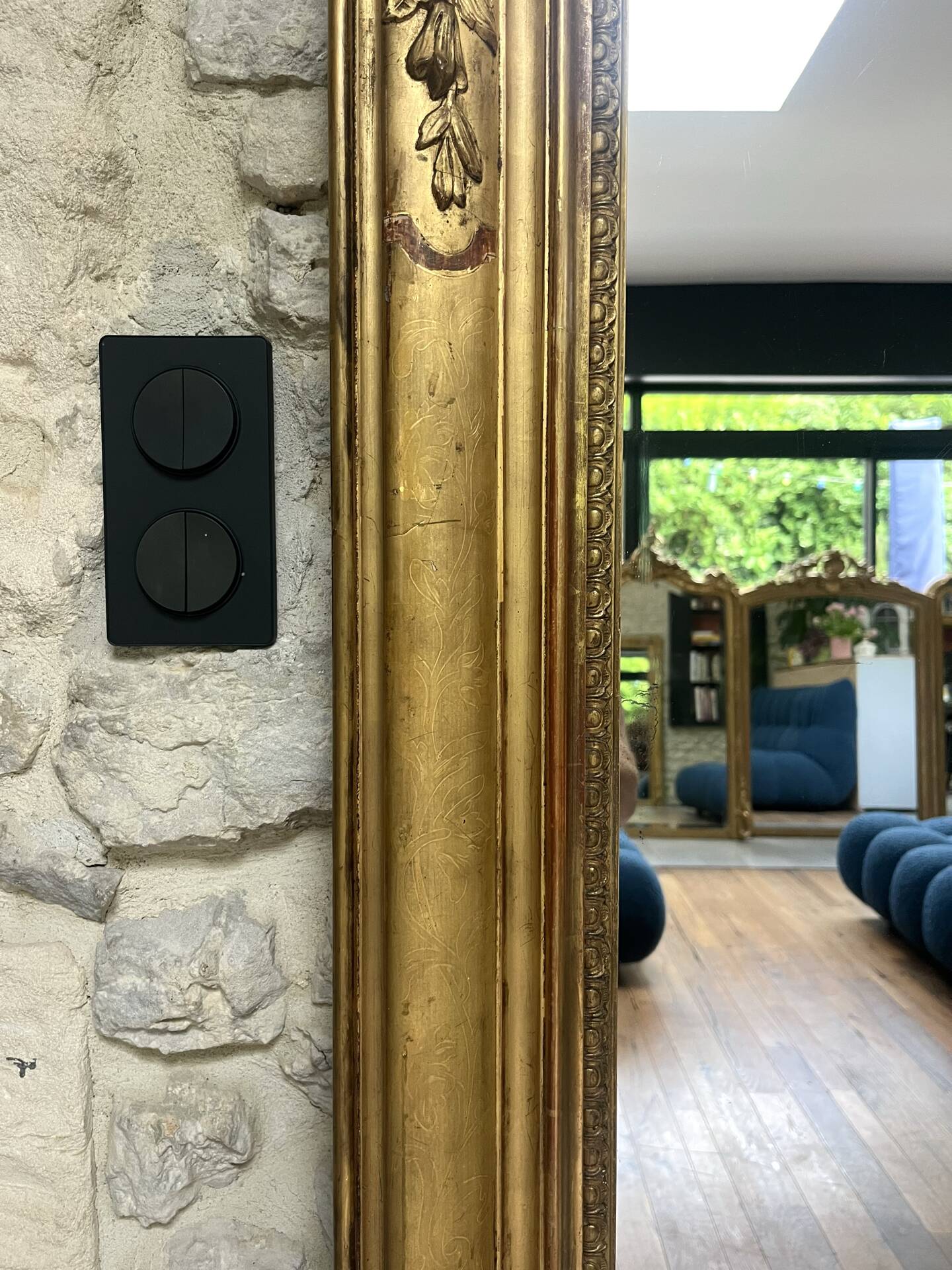 Fireplace mirror with pediment and pearl 178.5/151cm gold leaf, mercury