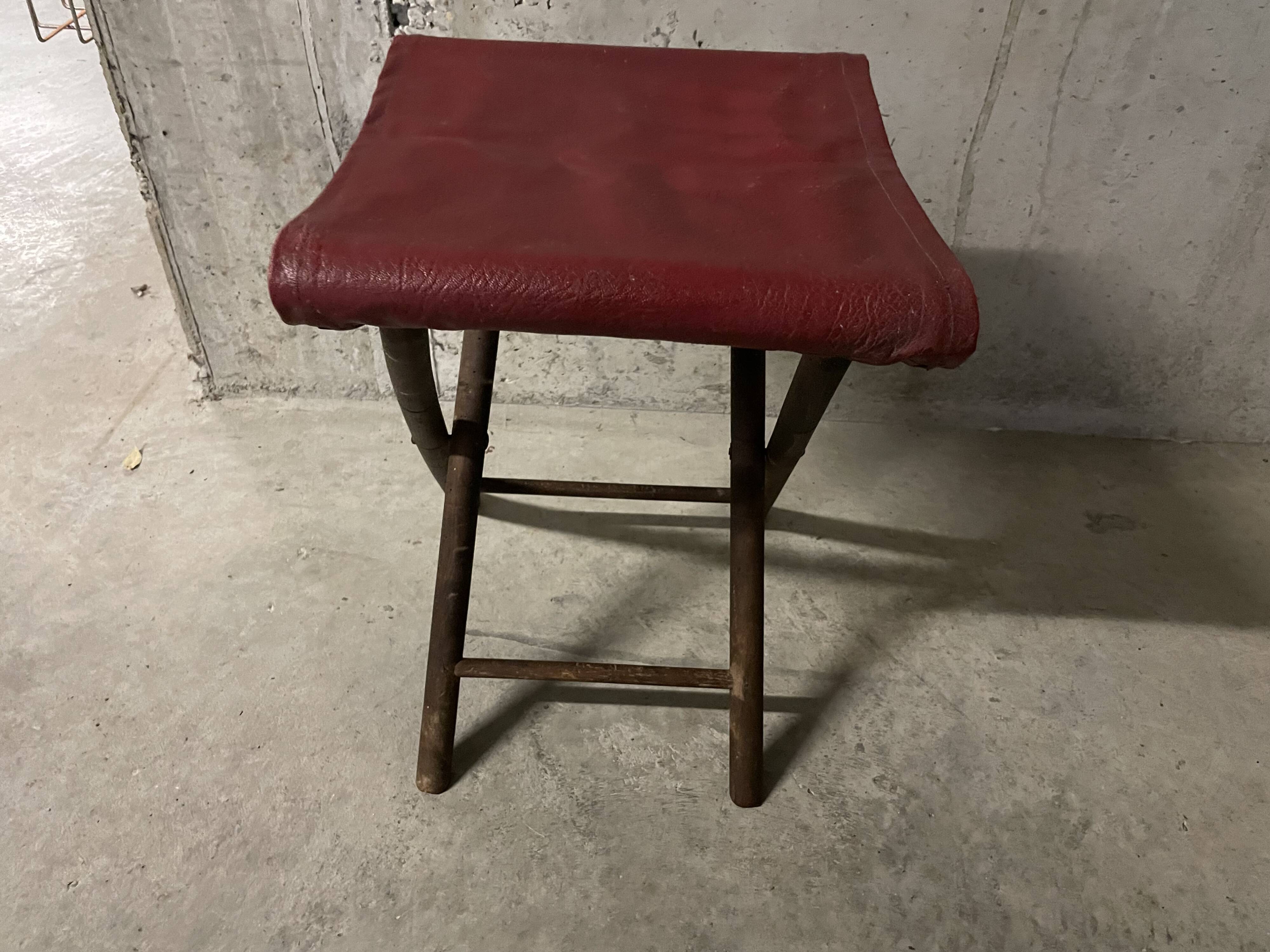 Nomadic stool 40s