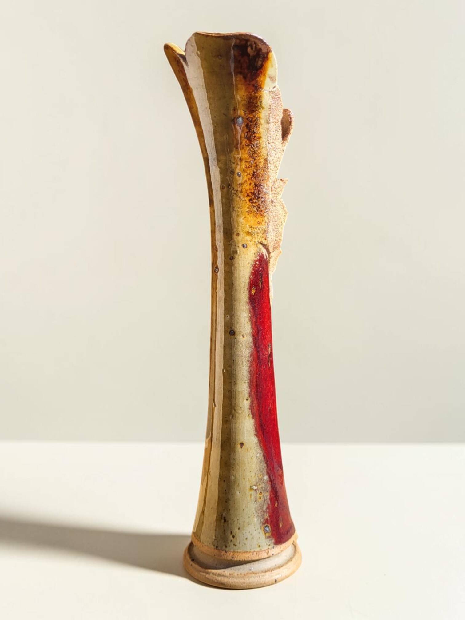 Glazed stoneware single-flower vase, signed Potelune, La Borne.