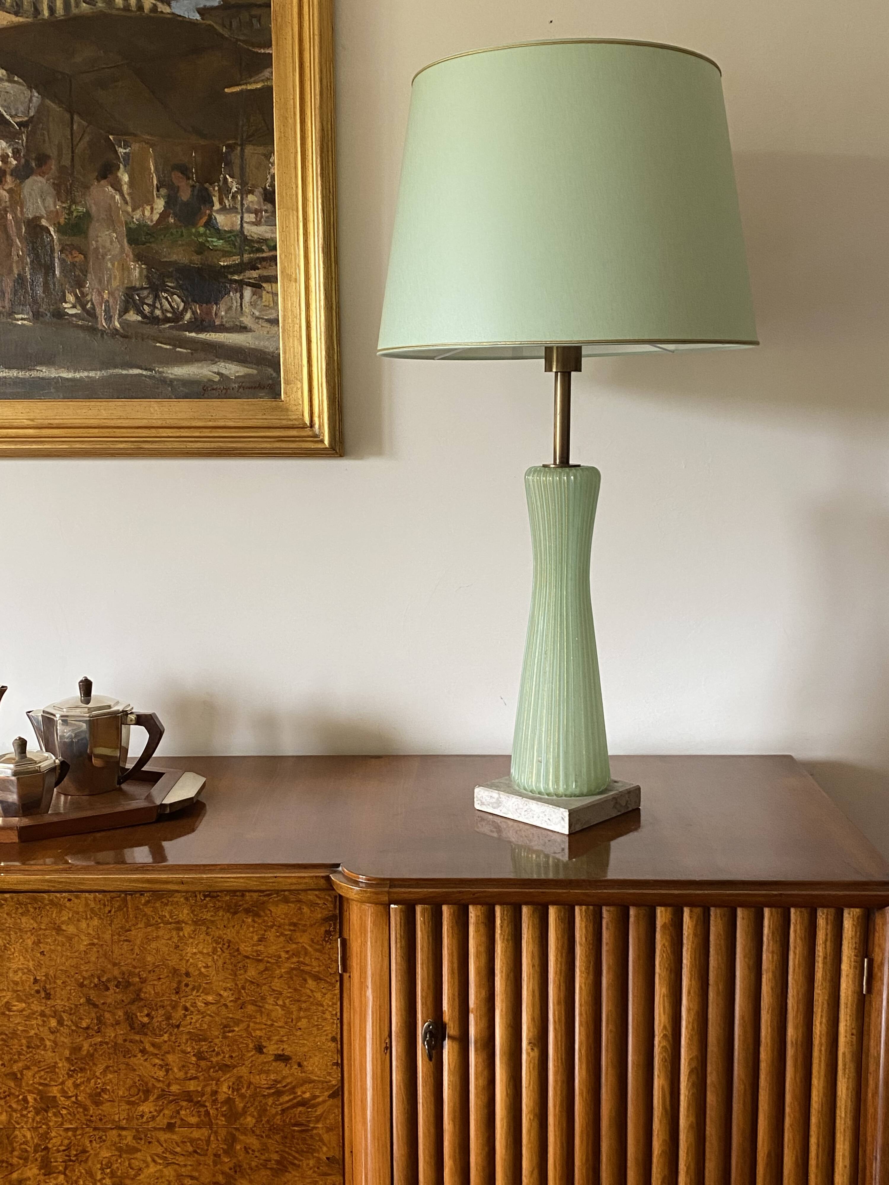 Mid-century modern green Murano glass Table lamp, Barovier & Toso style  Italy, 1940s